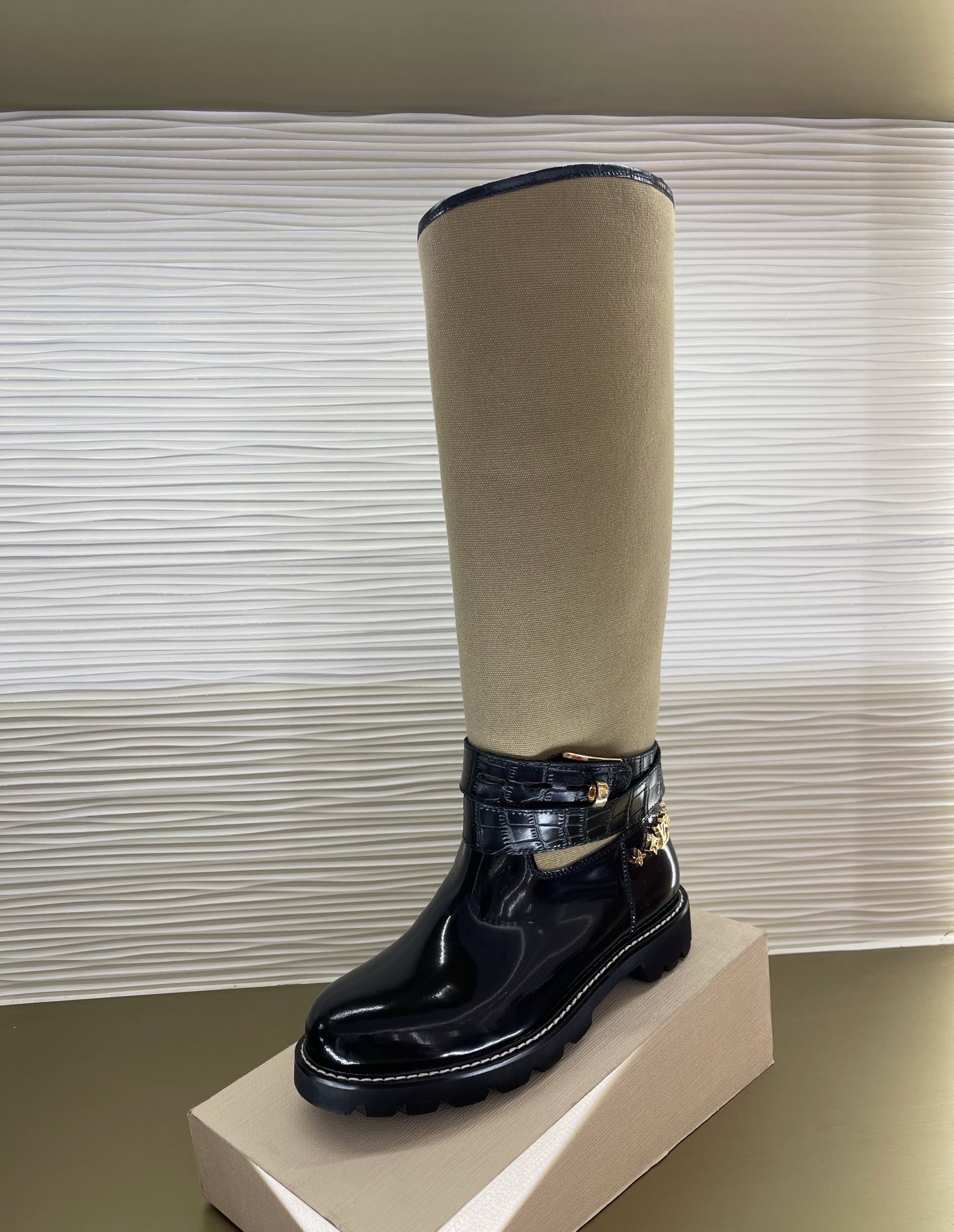 l0*is V*t0n boots（eu35-42）