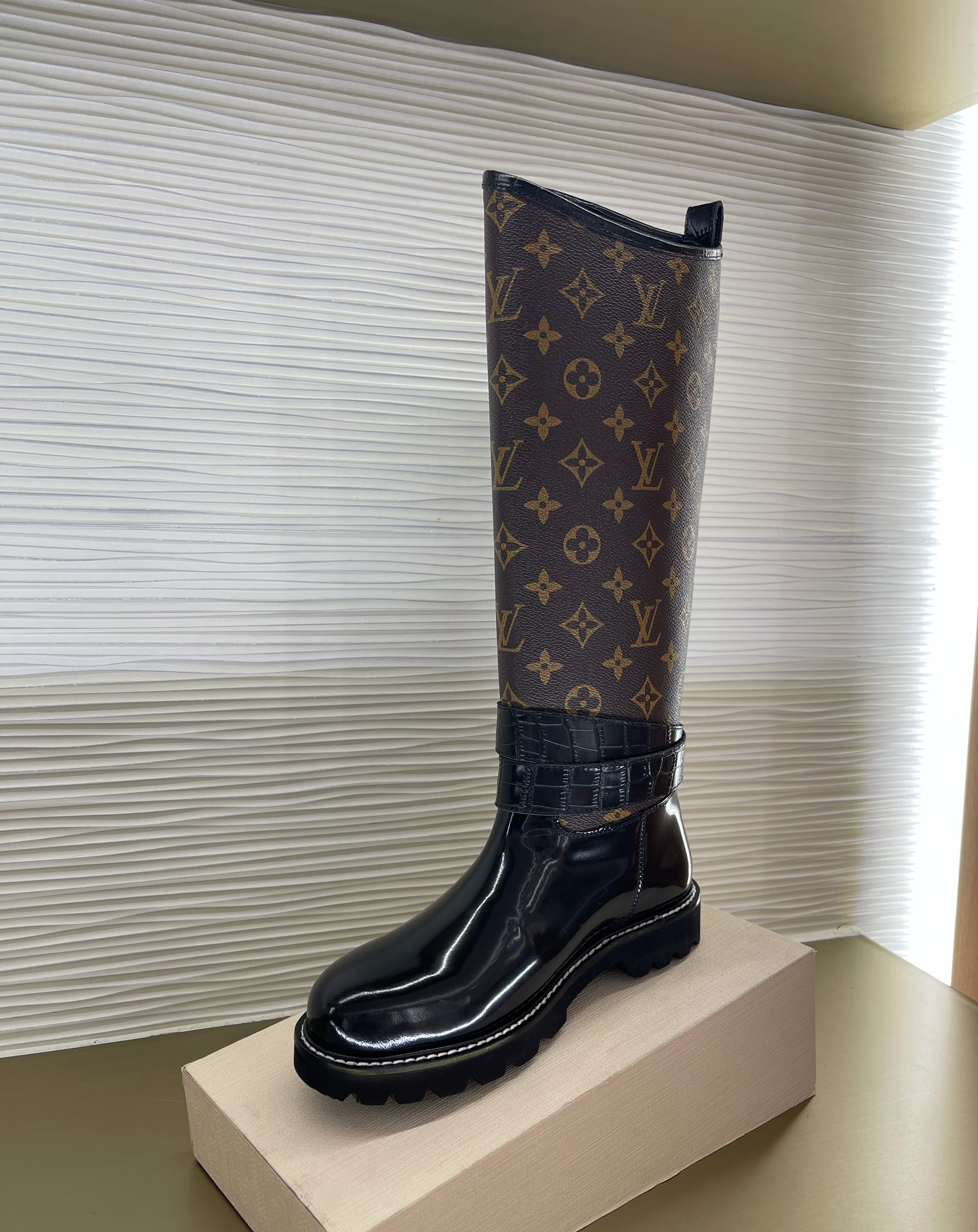 l0*is V*t0n boots（eu35-42）