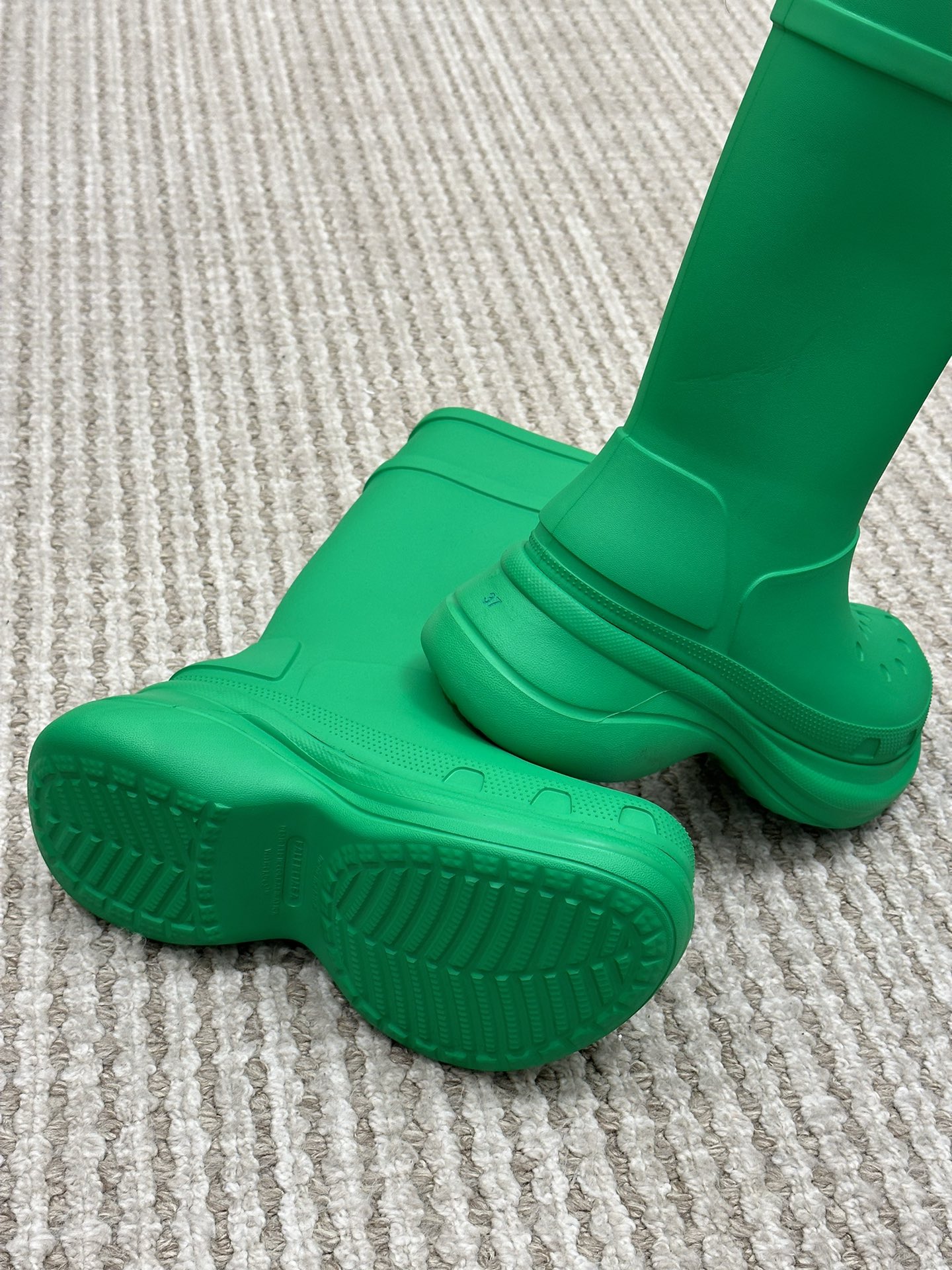 Ba*len*cia*ga boots