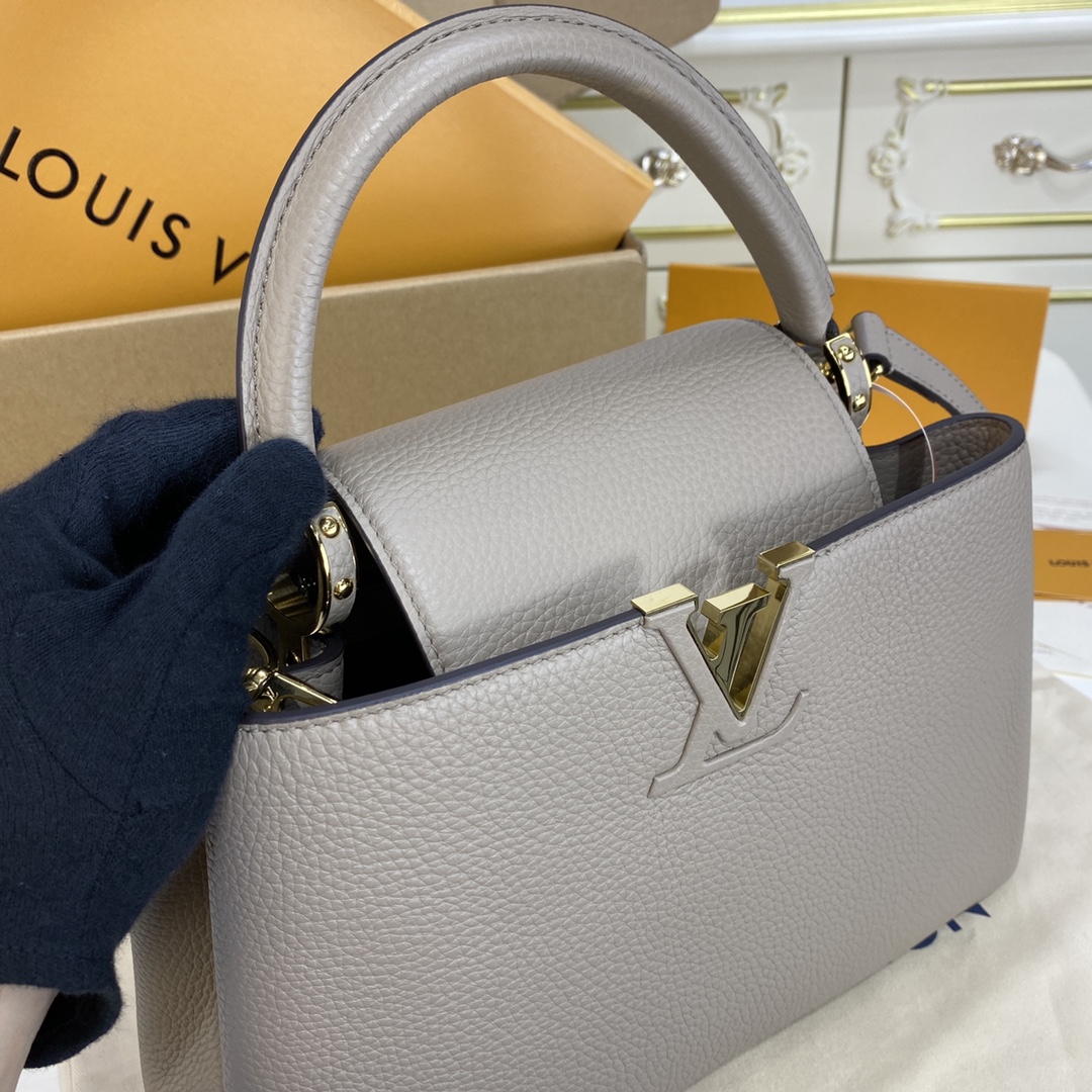 l0*is V*t0n capucines handlebag