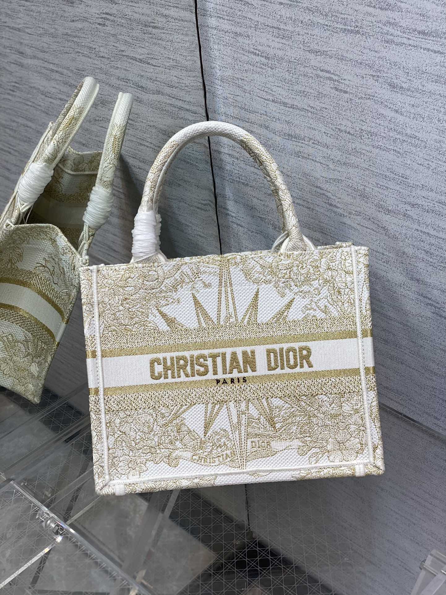 D*or small book tote-26*8*22cm