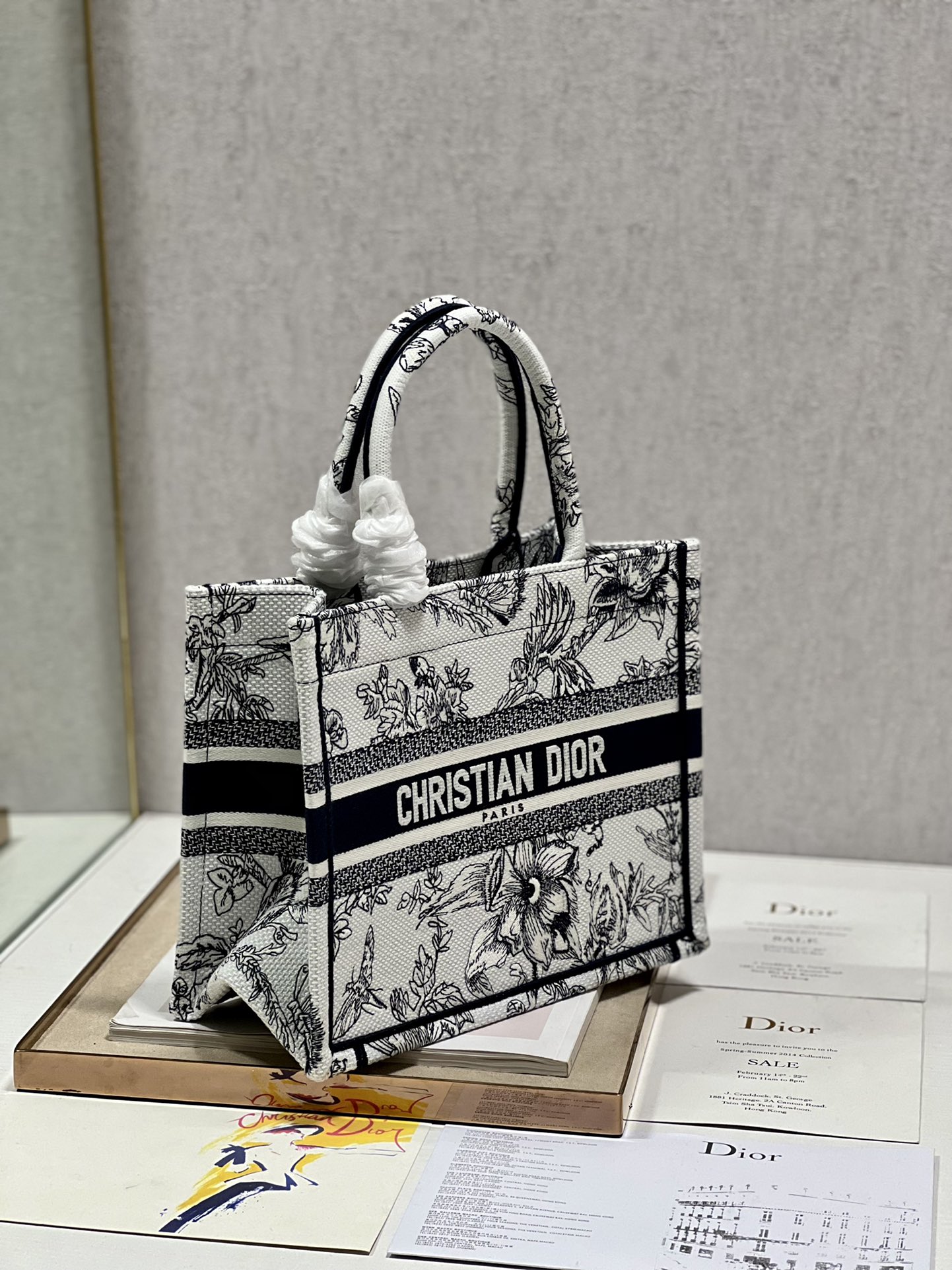 D*or small book tote-26*8*22cm