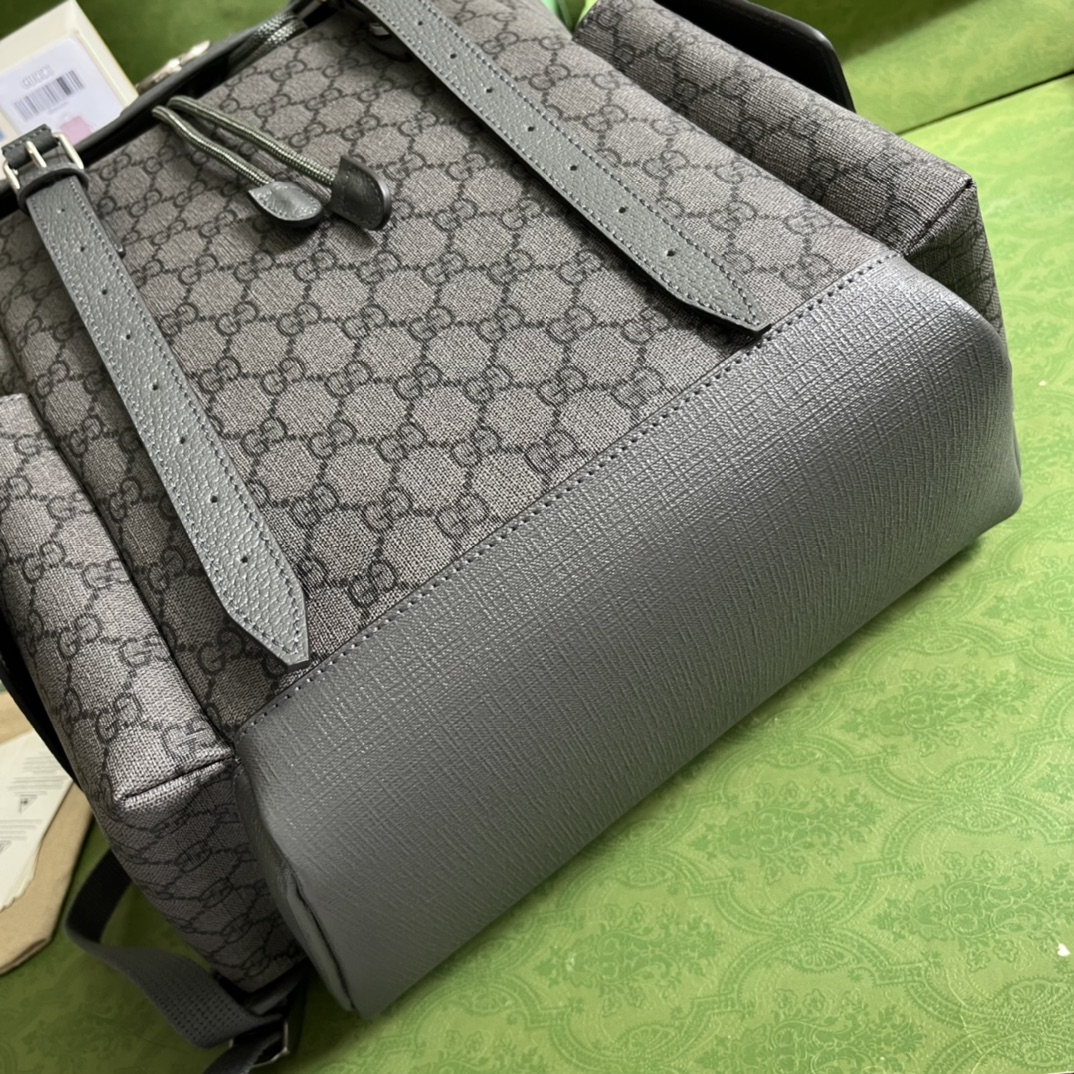 G*u*i backpack-24*40*16cm