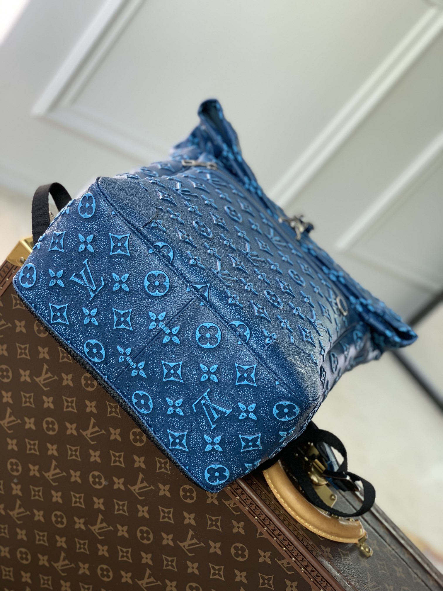 l0*is V*t0n roll top backpack-29*42*15cm