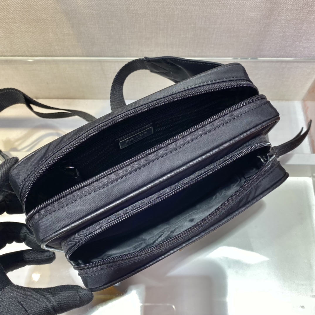 Pra*a 1bl010 waist bag -21*12.5*4.5cm