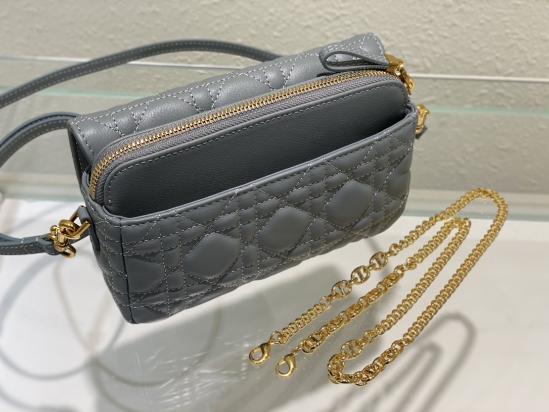 D*or 2023 caro bag-17.5 x 10.5 x 5 cm