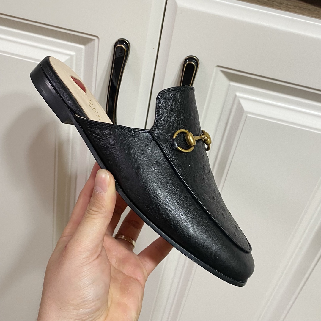 G*u*i loafers