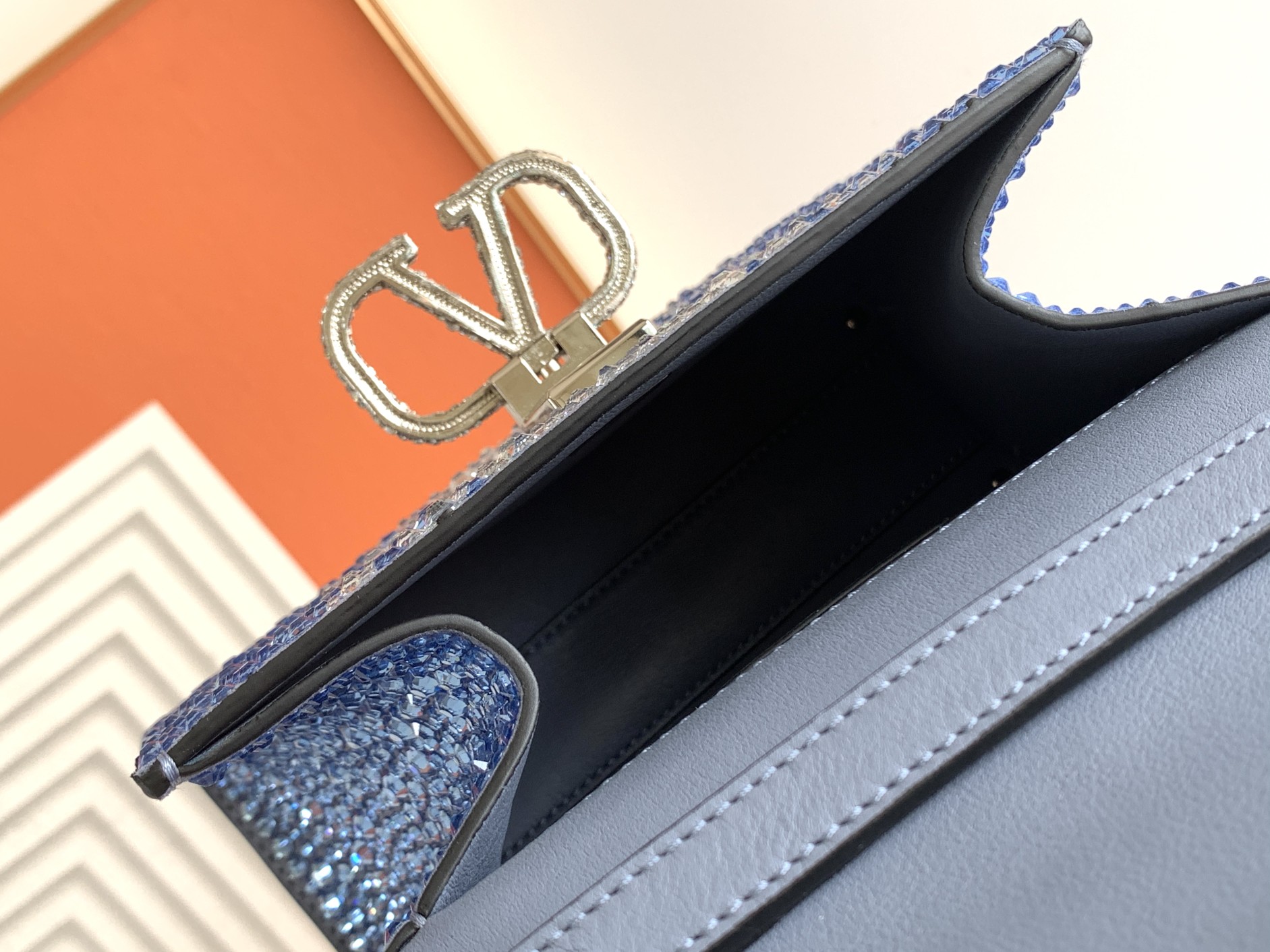Va1e*ntin0 garavani vsling bags-19*13*9 cm