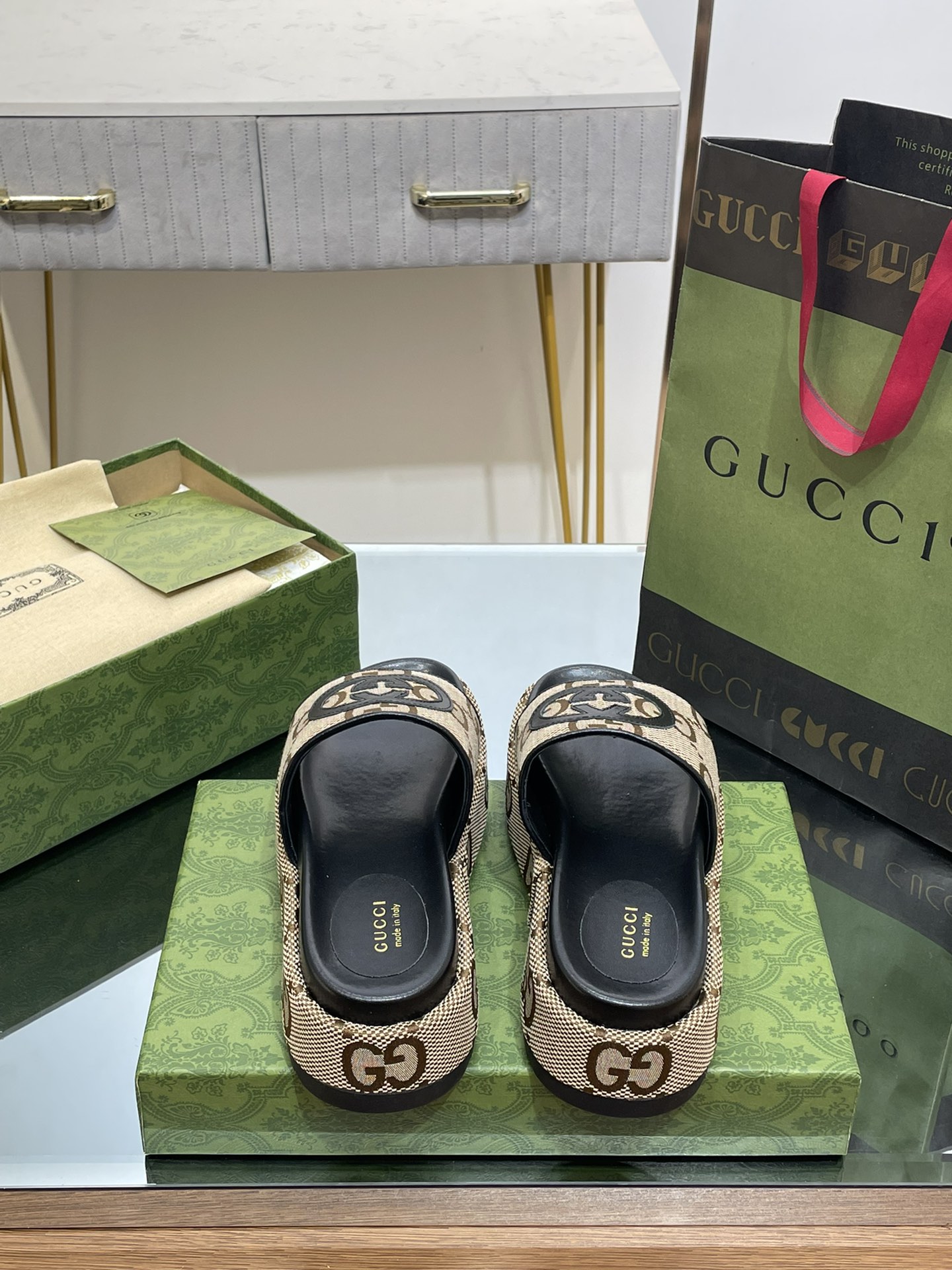 G*u*i slides(size35-43)