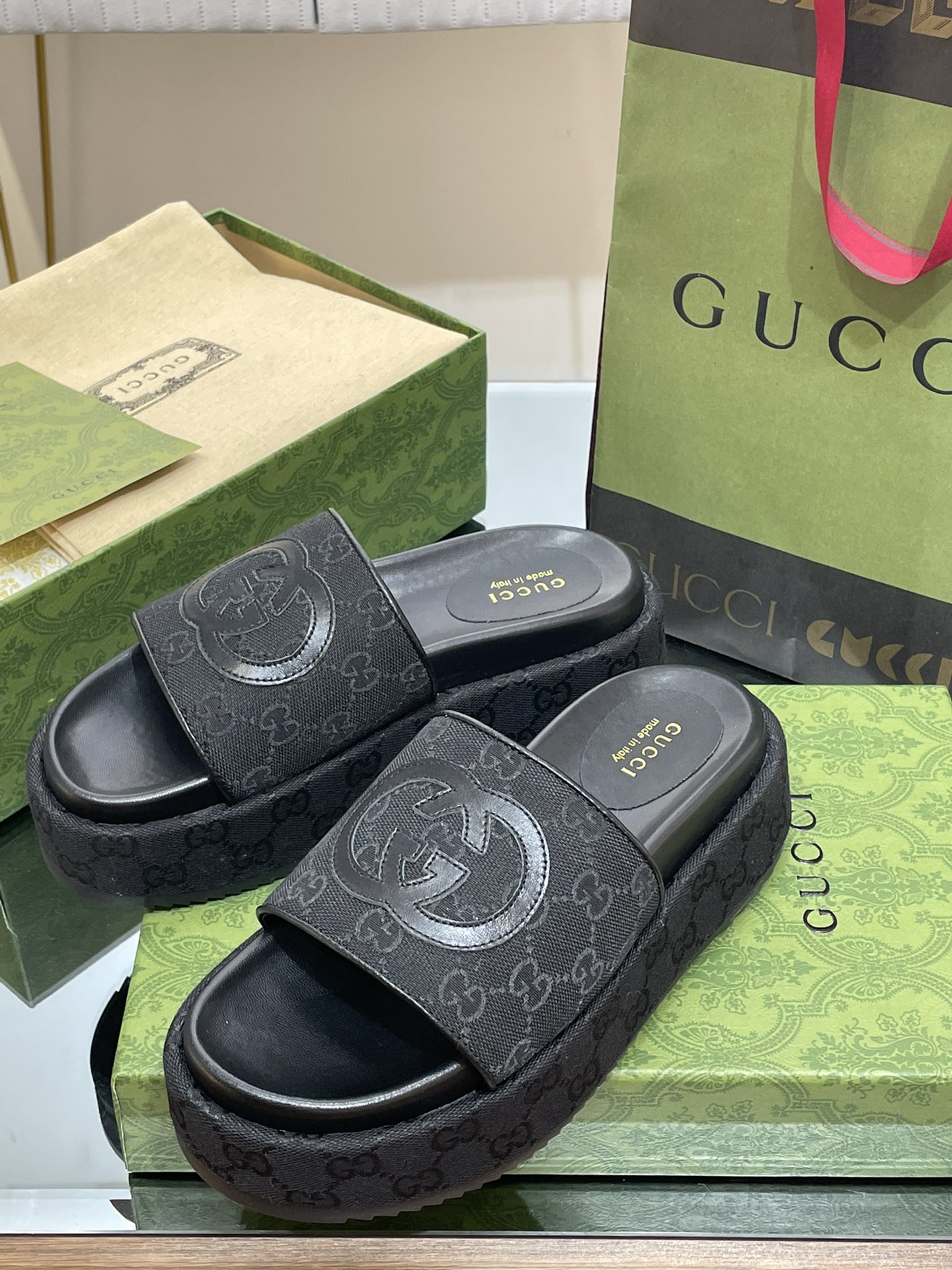 G*u*i slides(size35-43)