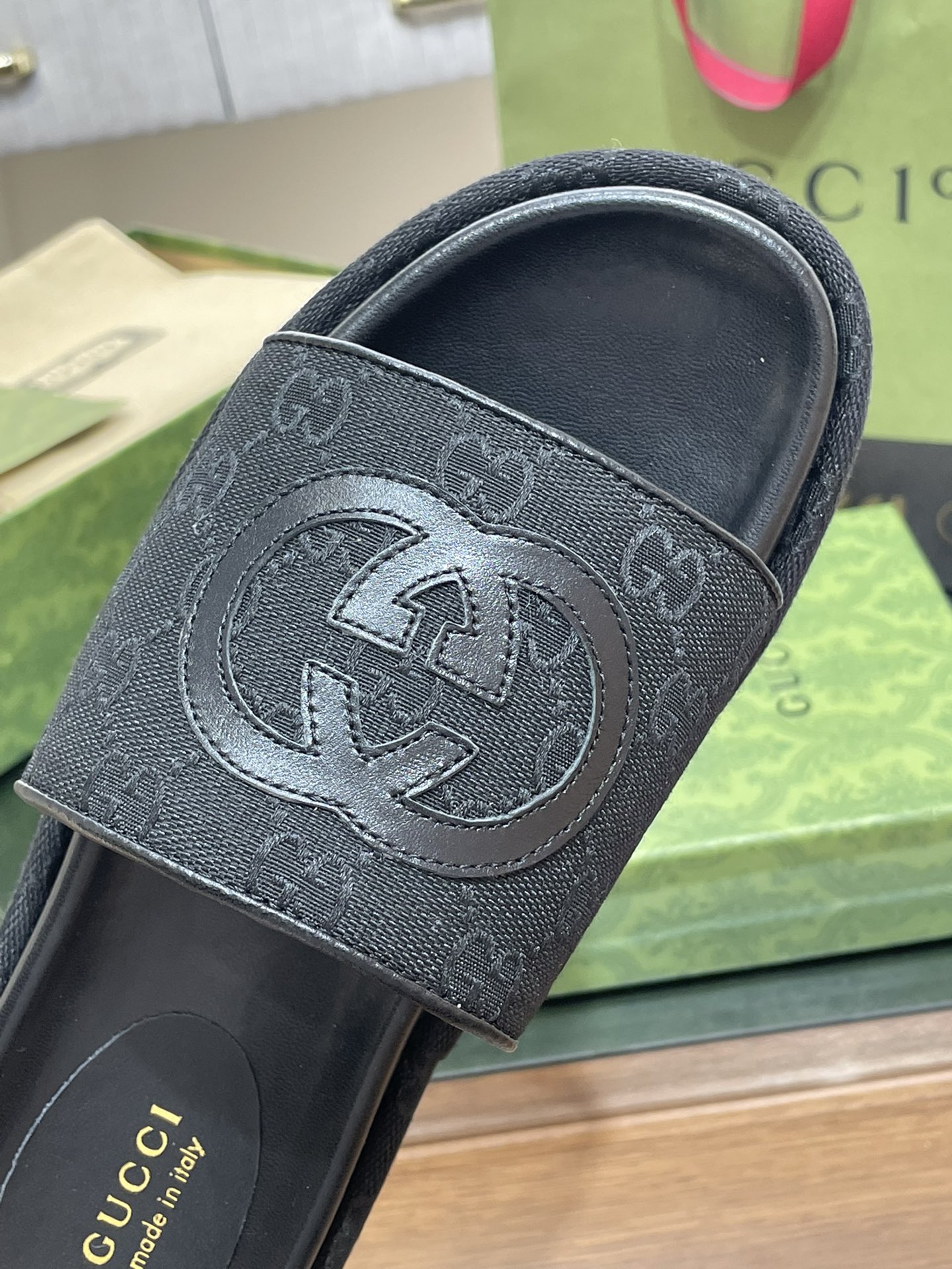 G*u*i slides(size35-43)