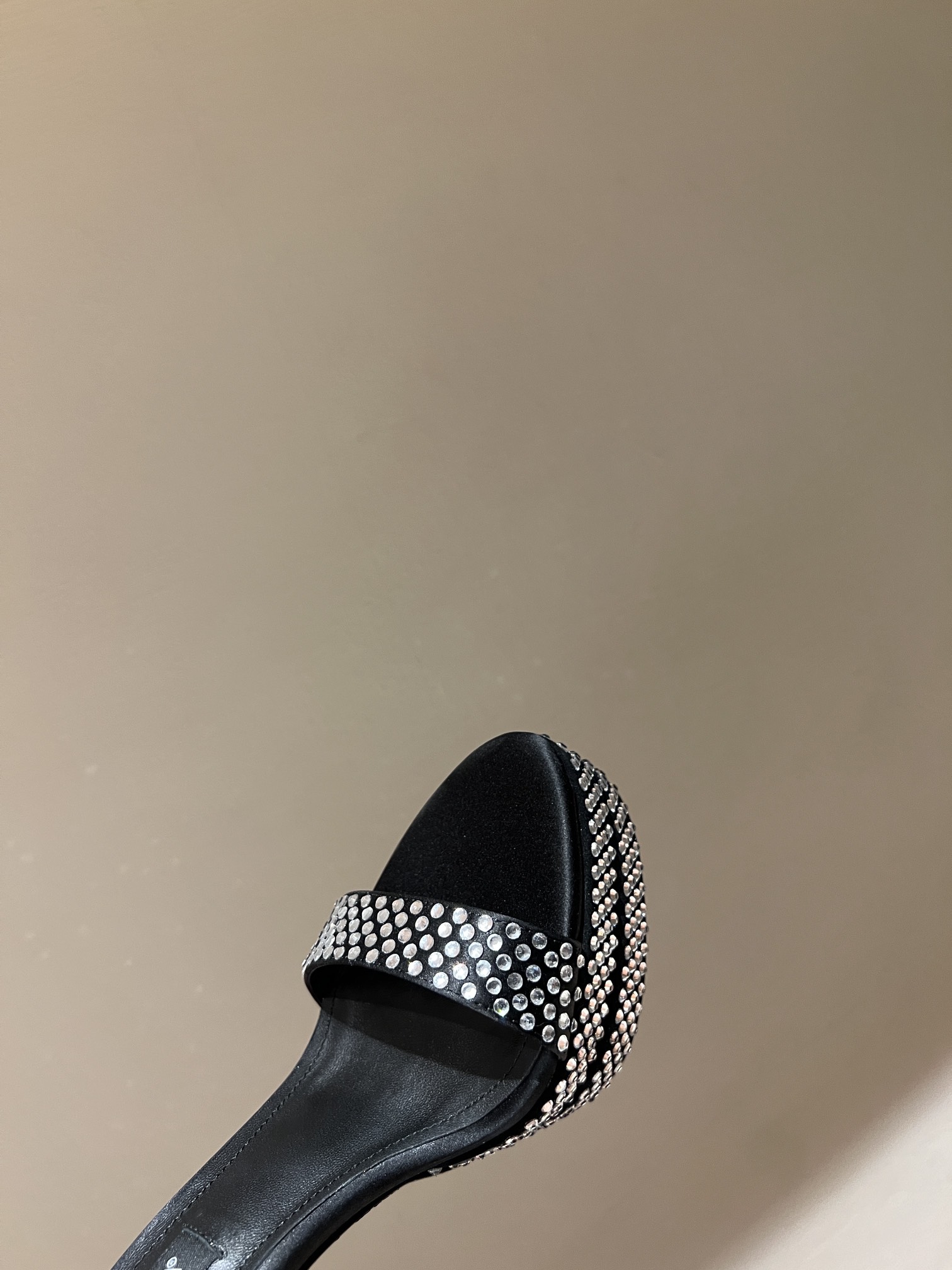 d01ce Gab*a*a heels-16cm