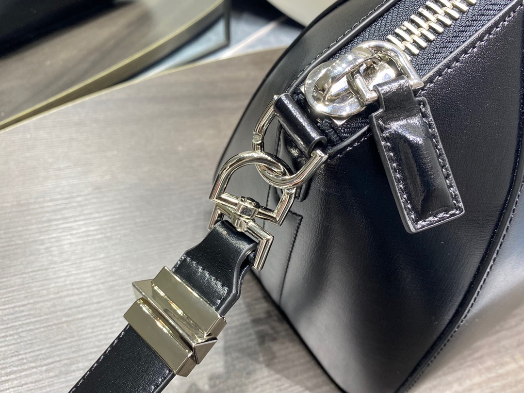 G1uenchy antigona tote-28*17*23cm