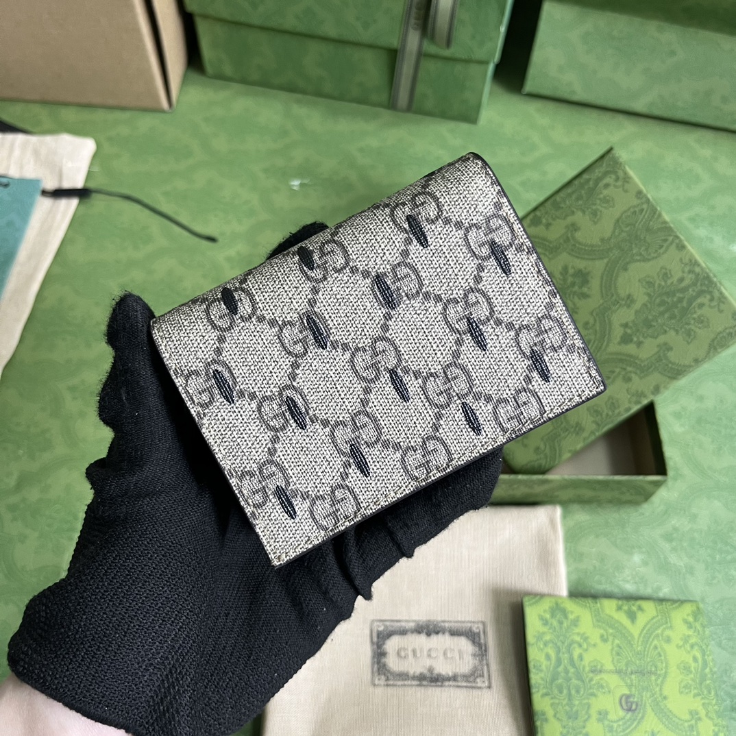 G*u*i wallet-11*8.5*3cm