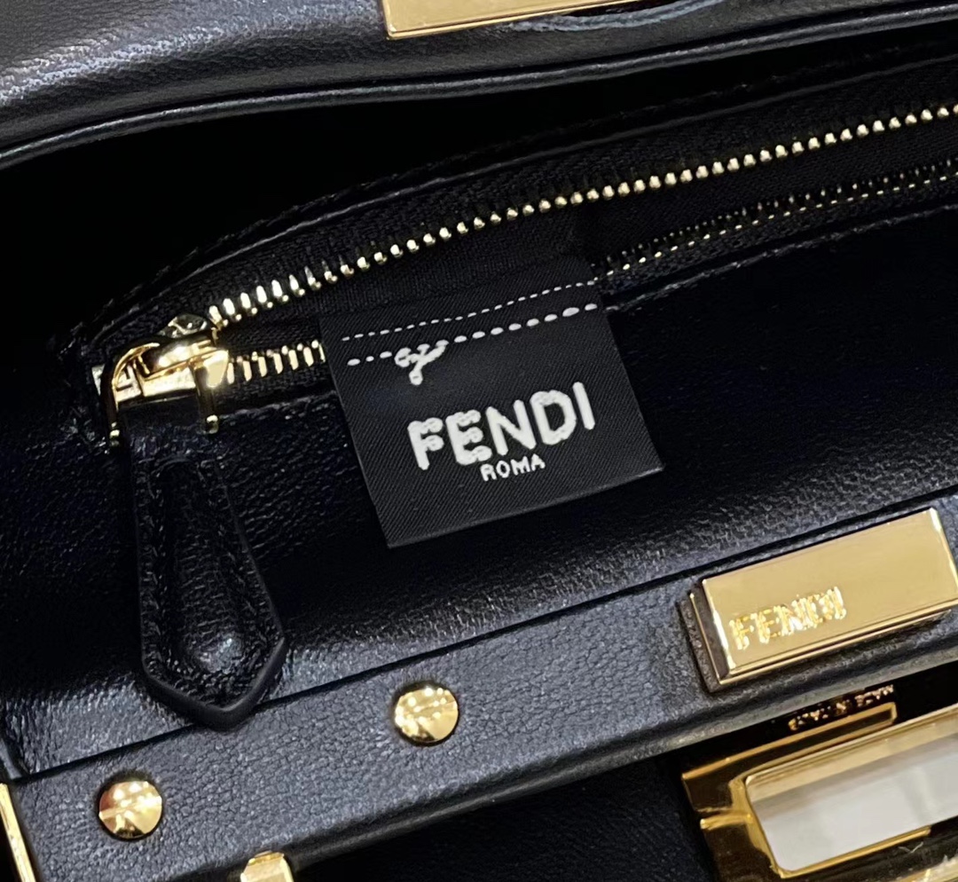 F**di peekabootote-23cm