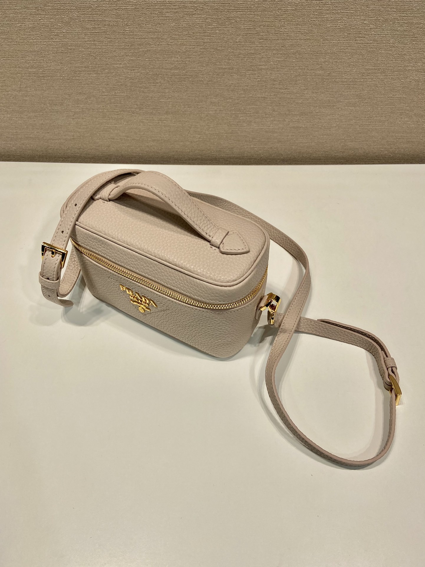 Pra*a 1bh202 cosmetic bag-18*11.5*7.5cm