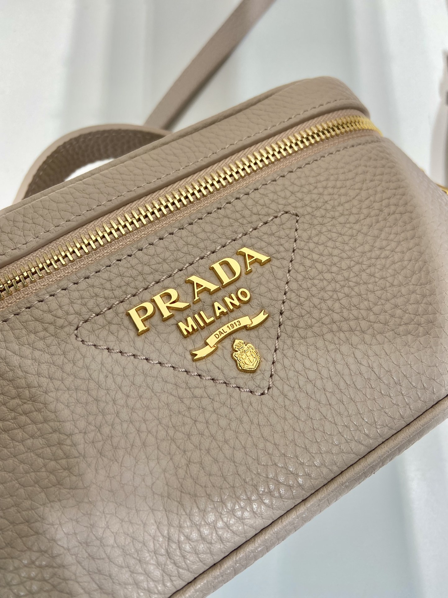 Pra*a 1bh202 cosmetic bag-18*11.5*7.5cm