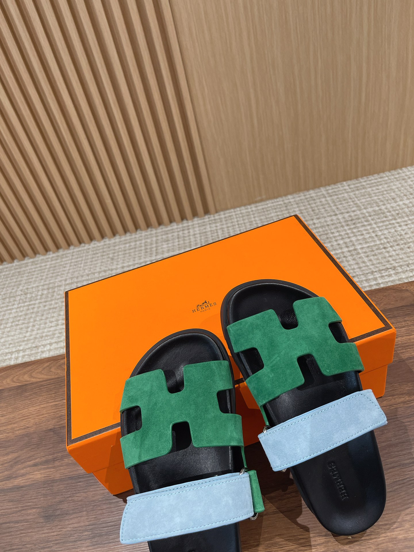 H**mes slides