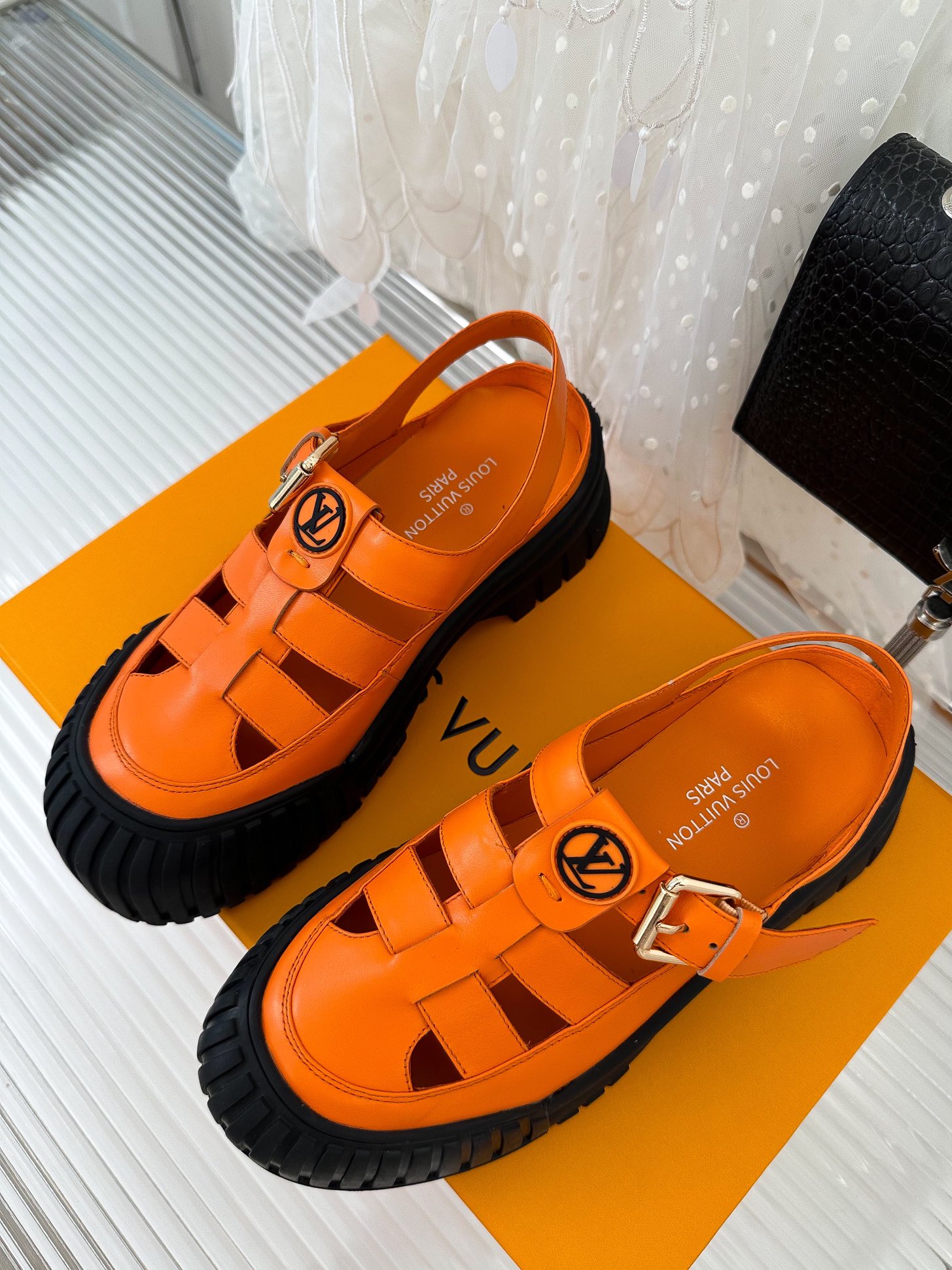 l0*is V*t0n sandals