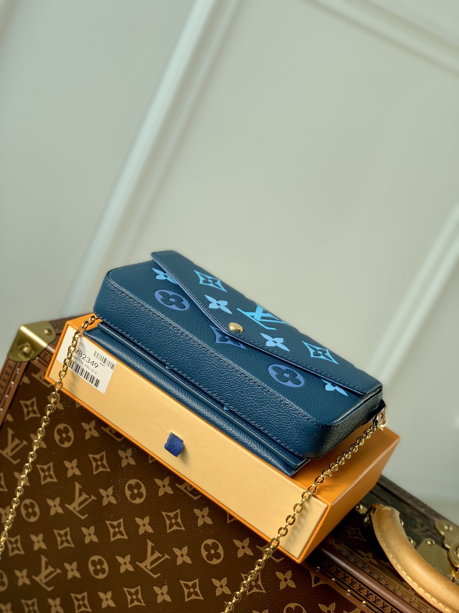 l0*is V*t0n pochette félicie-m82047-21*11* 2cm