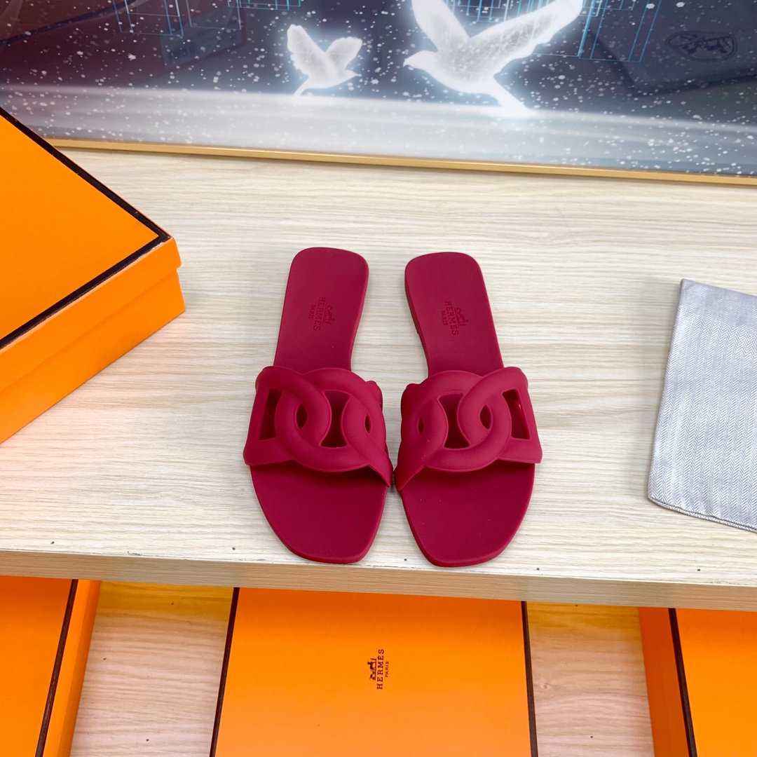 H**mes sandals