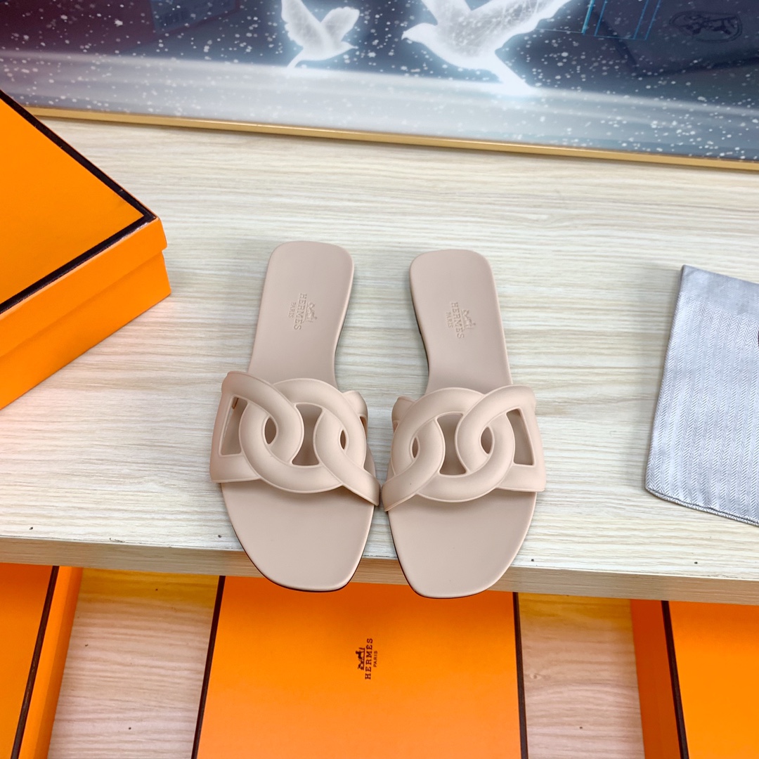 H**mes sandals
