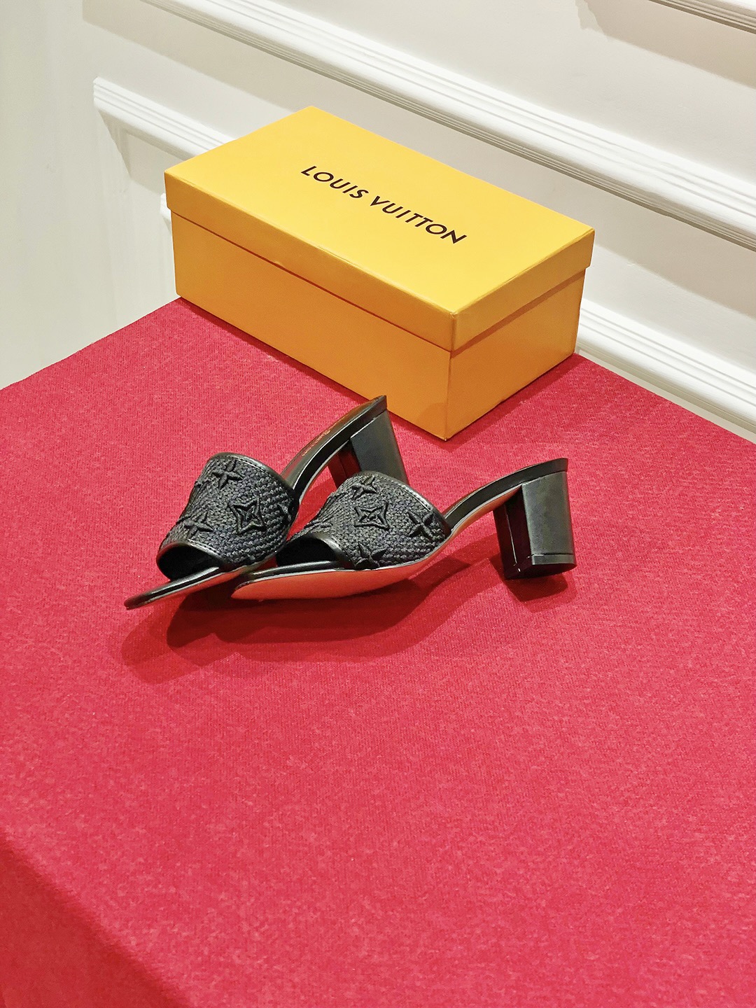 l0*is V*t0n slippers-6.5cm
