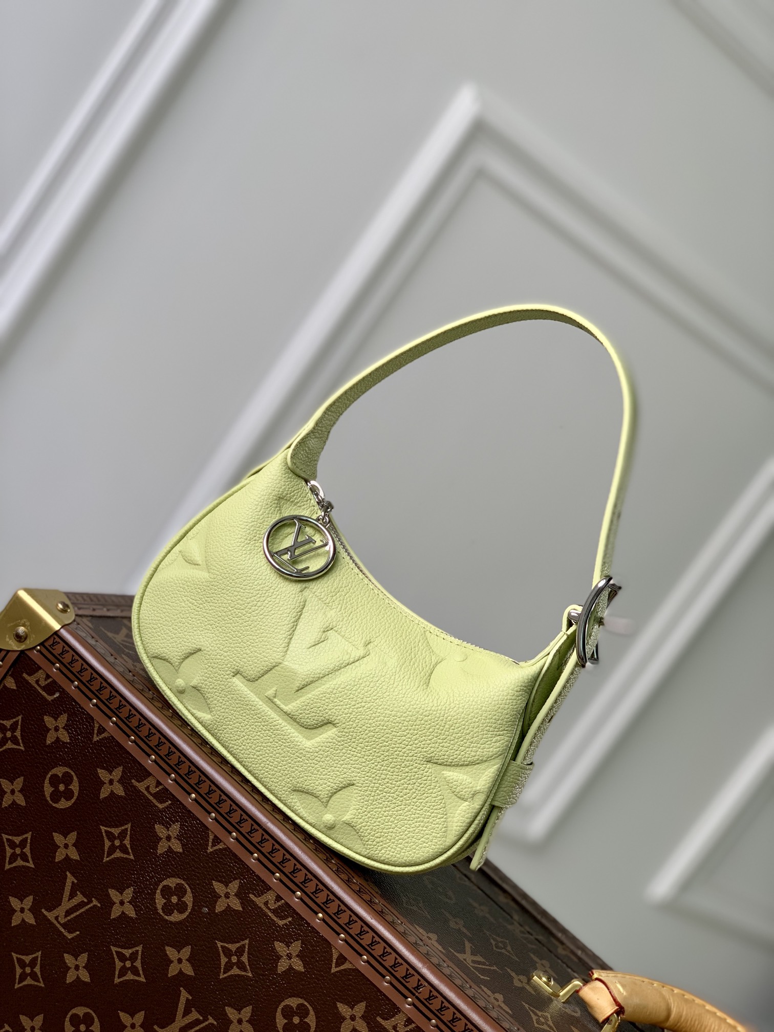 l0*is V*t0n mini moon bag m46692-20.5 x 11 x 5cm