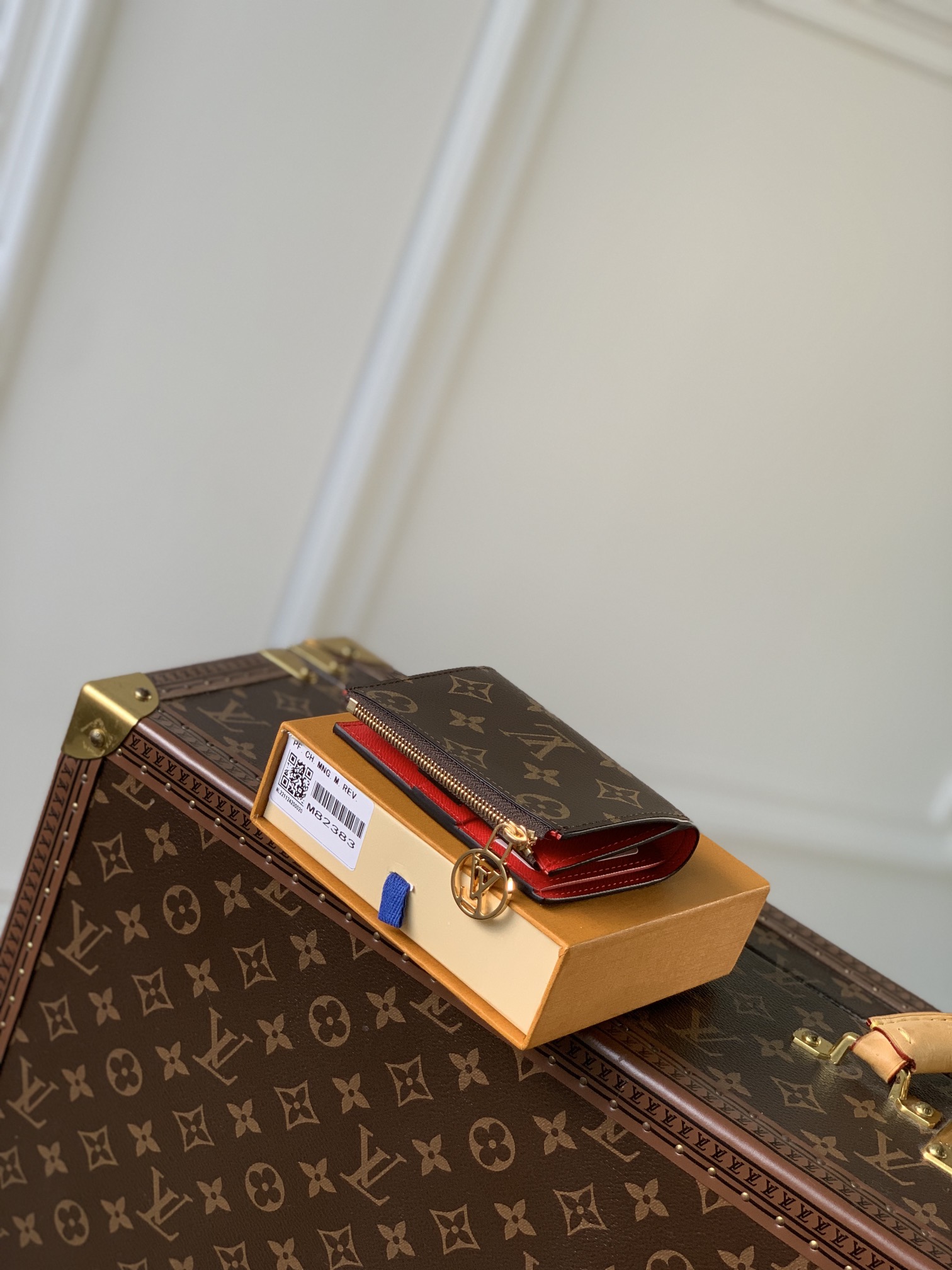 l0*is V*t0n wallet- m82381-9×11.5×1.5cm