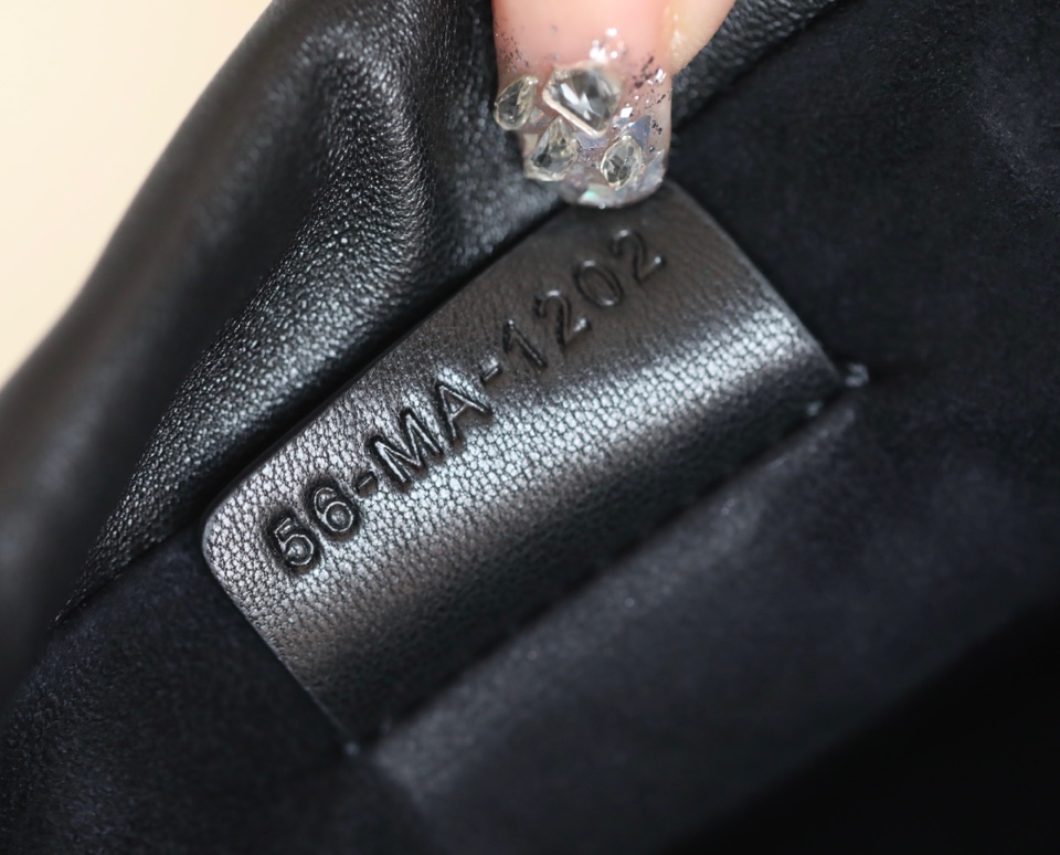 lady D*or bag-19 x 13 x 5cm