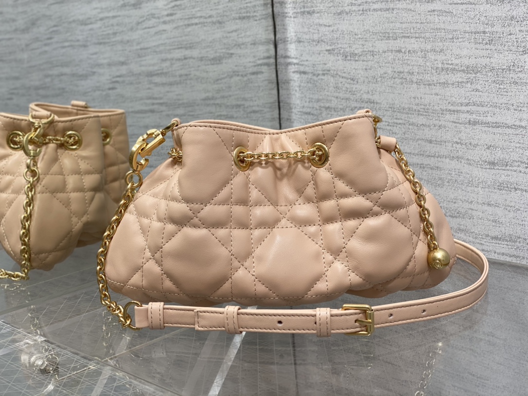 di0r D*or ammi bag-27 * 15 * 12cm