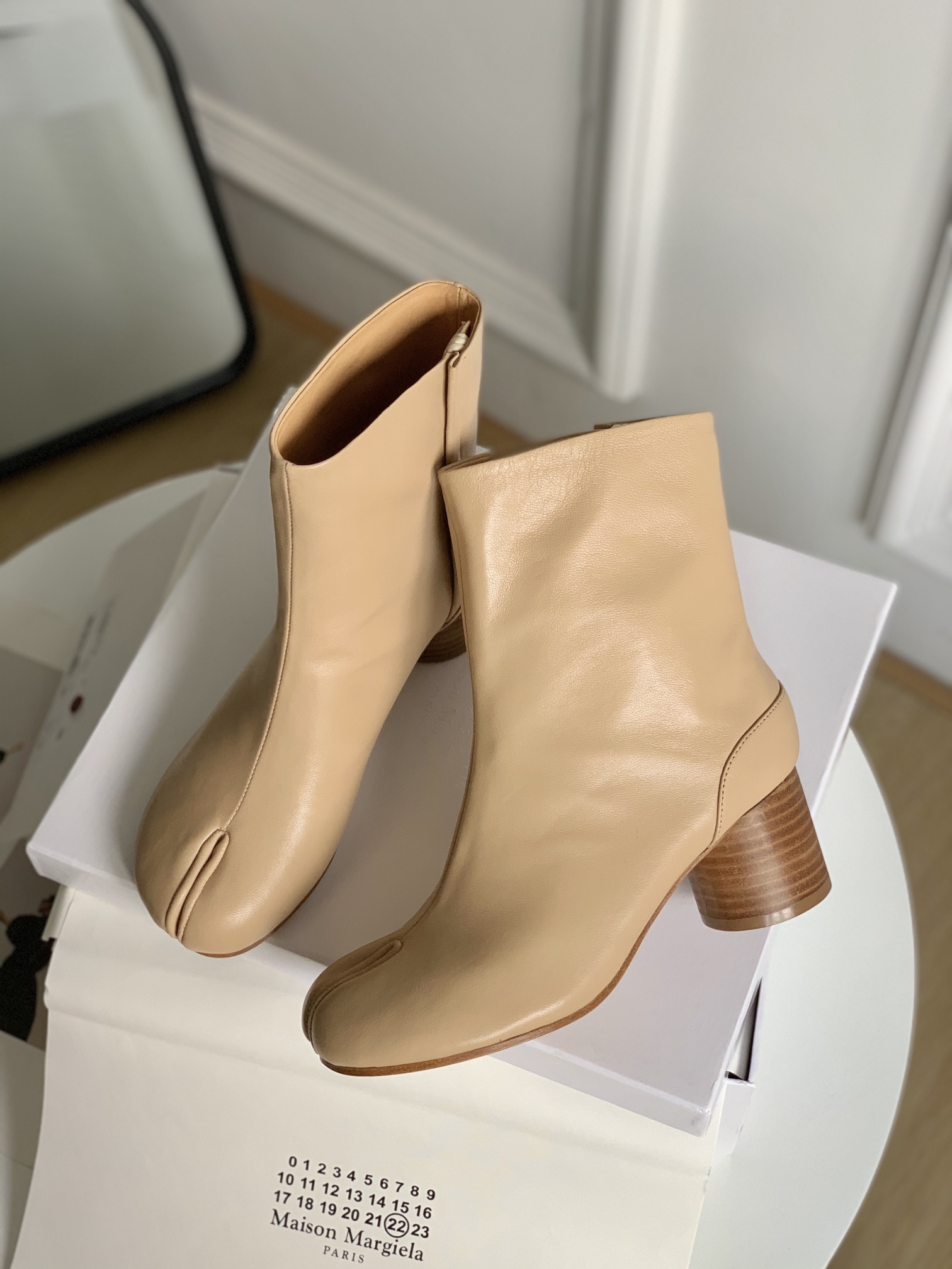 ma1s0n Marg*e1a boots