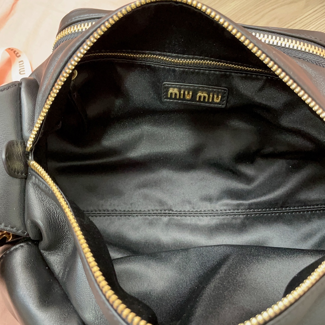 M*um*u bag-27 x12 x9cm
