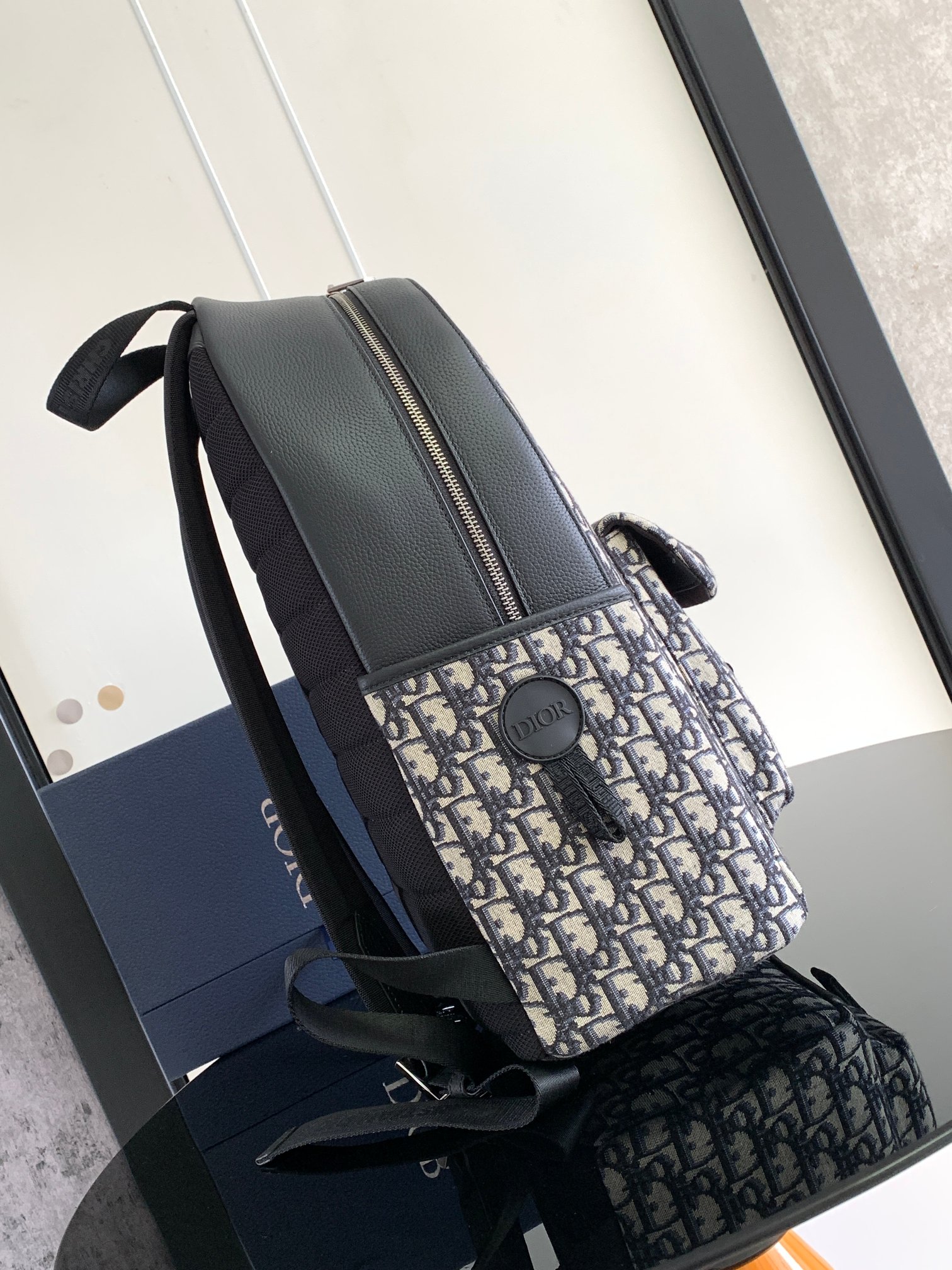 D*or explorer backpack-30 x 42 x 14.5cm