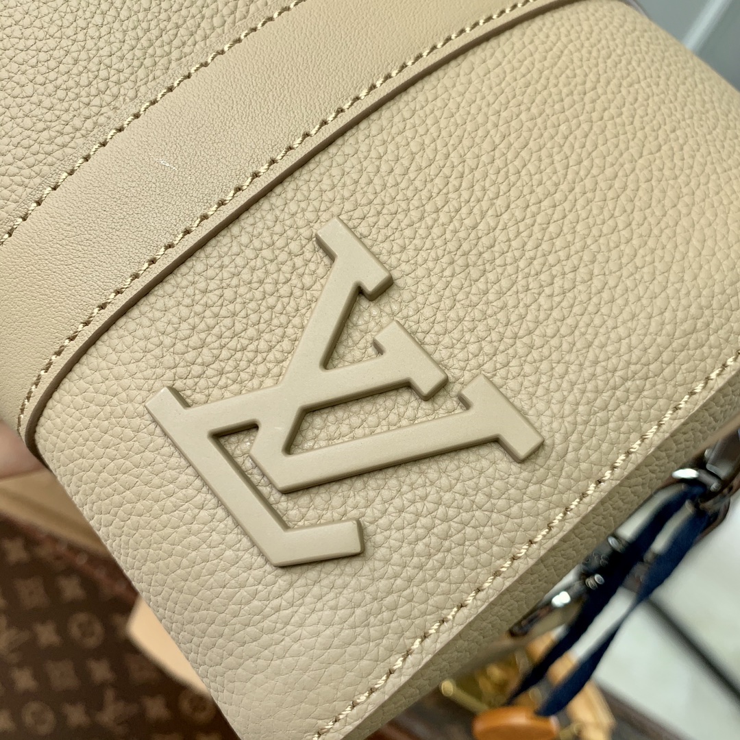 l0*is V*t0n city keepall-27x17x13cm