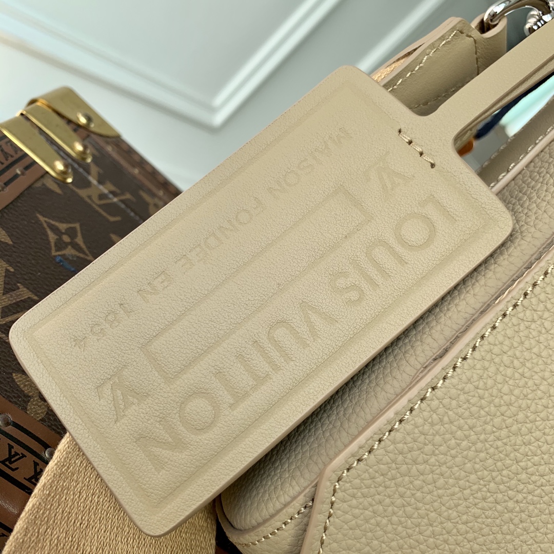 l0*is V*t0n aerogram messenger bag-28 x 24 x 10cm