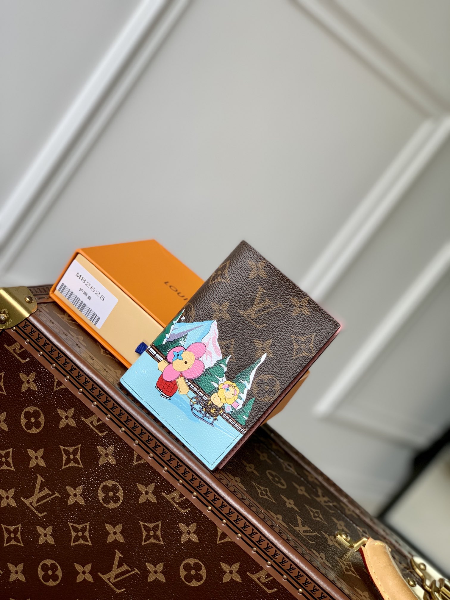 l0*is V*t0n passport card holder-14*10.5cm
