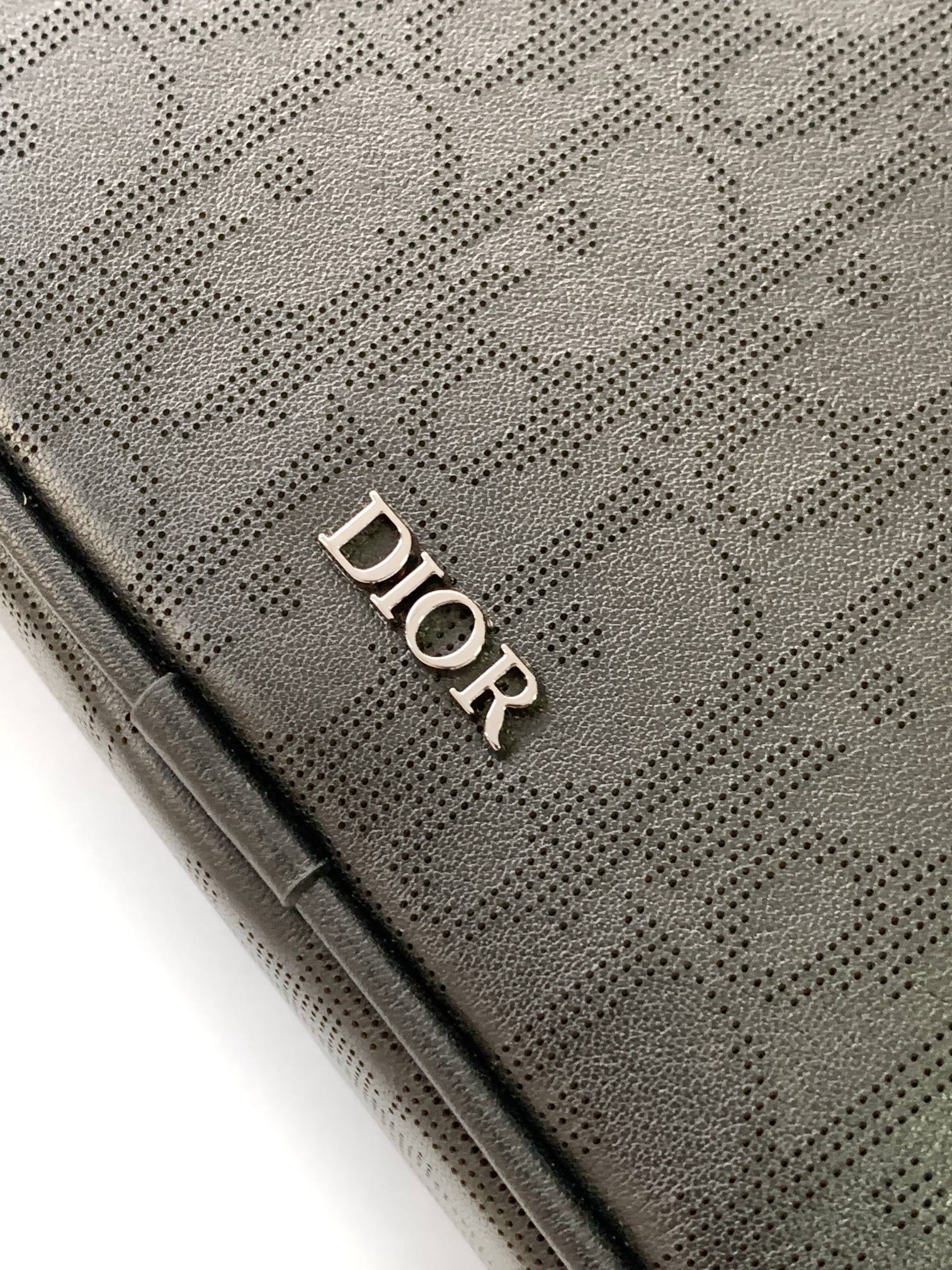 D*or pouch-24 x 15.5 x 5.5cm