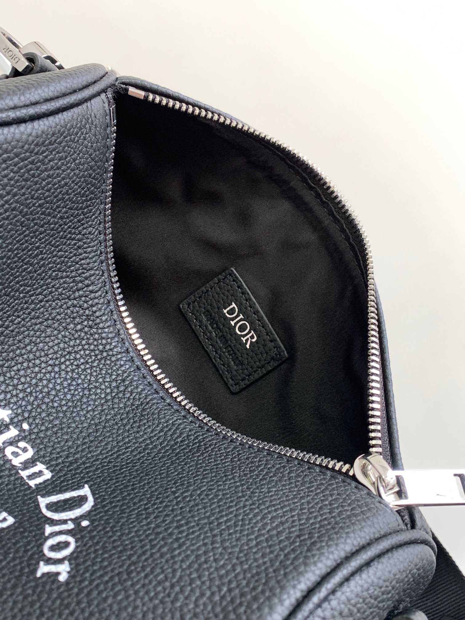 D*or oblique barrel crossbody bag-21.3x12.5x12.5cm