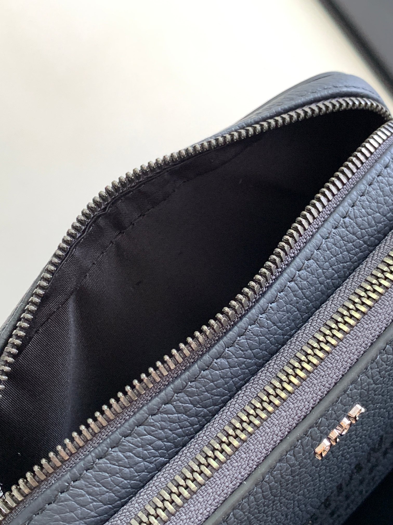 D*or essentials bag-17*12.5cm
