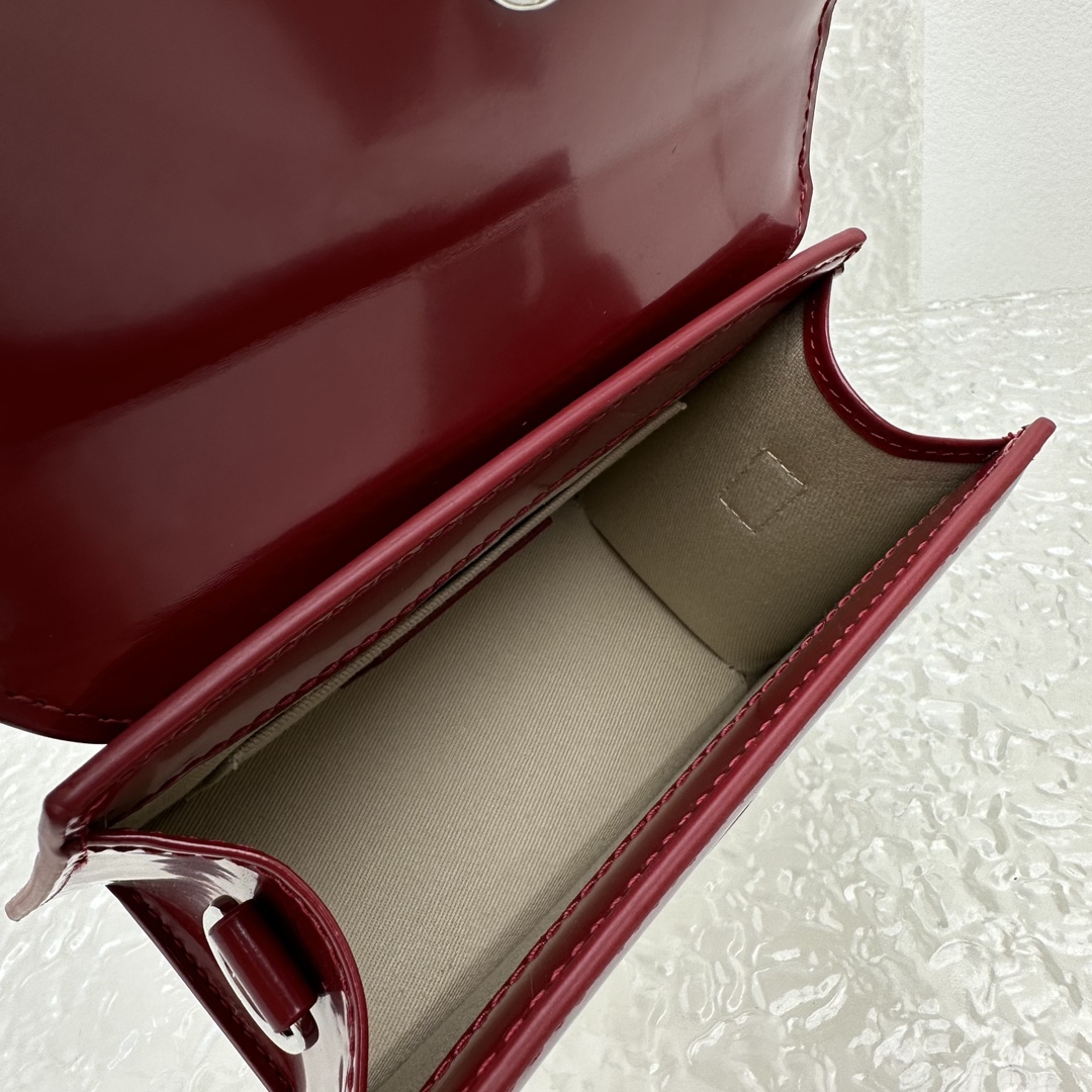 Ja*qvemvs classic bag-18x15.5x8cm