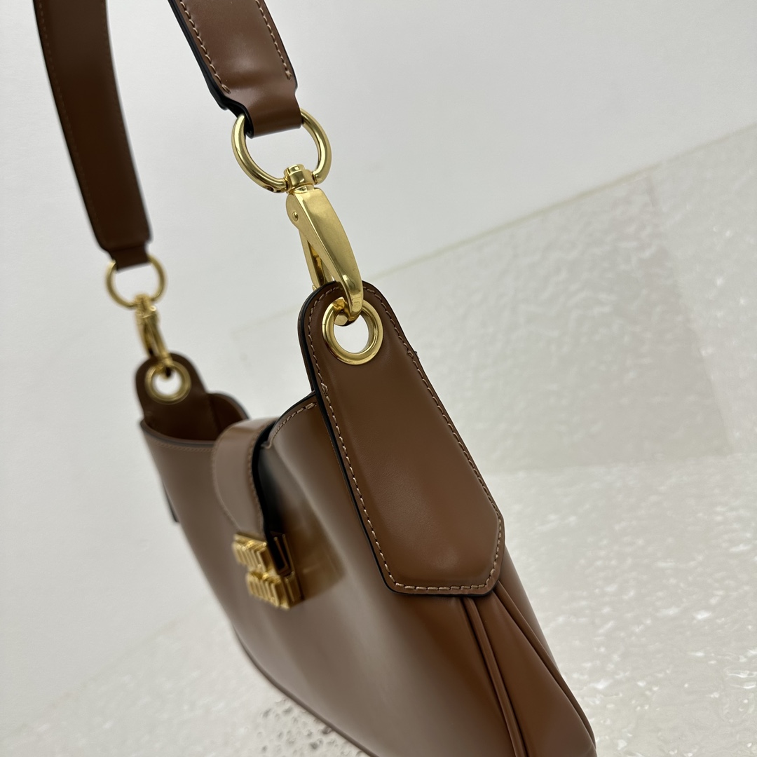 M*um*u city calf hobo bag-28*15*4cm