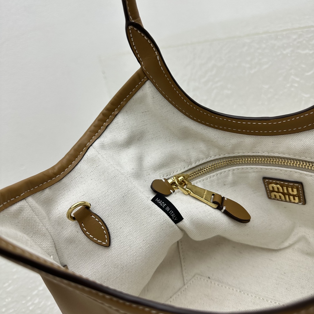 M*um*u hobo bag-22*11*14cm