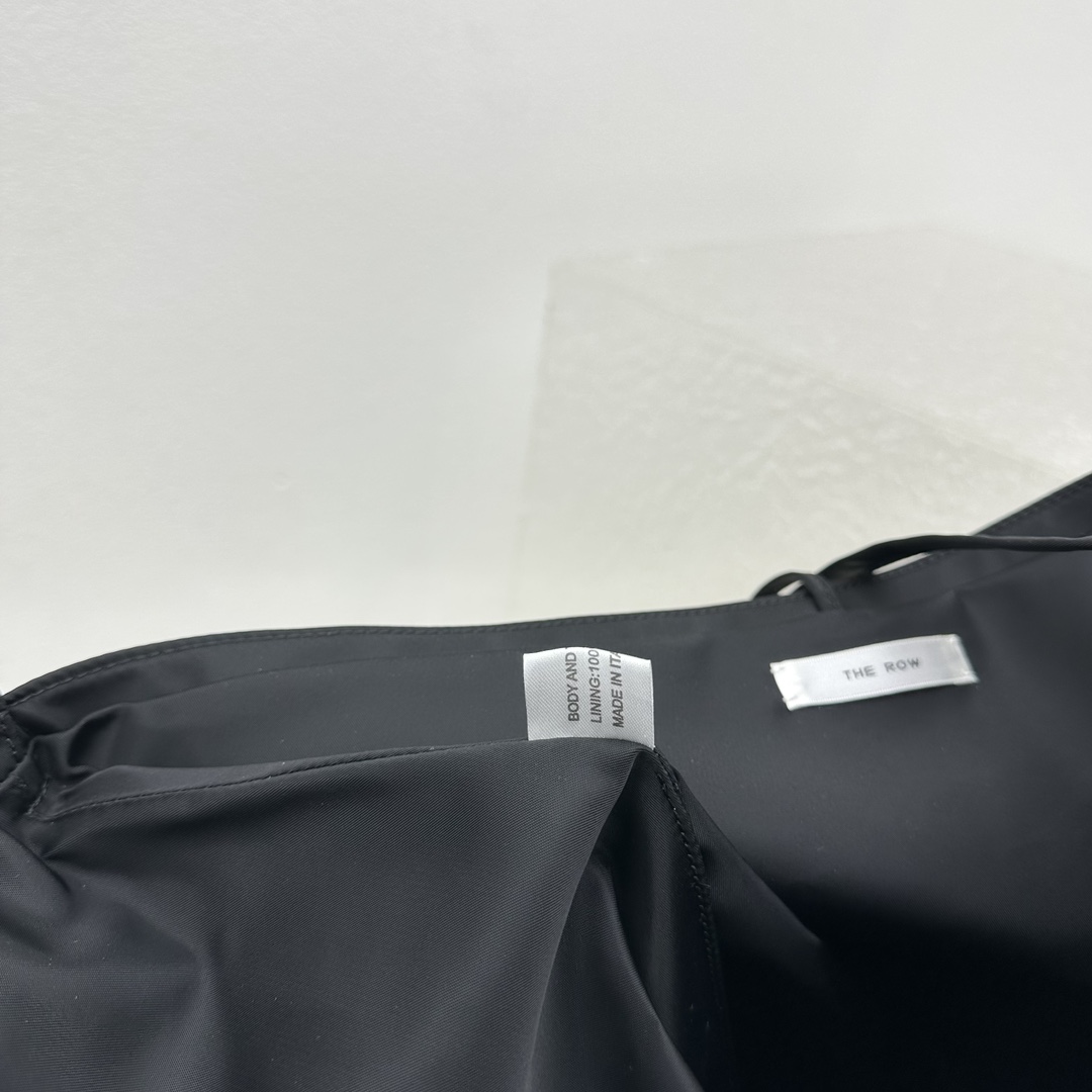 The R0w park tote-23*21*36cm