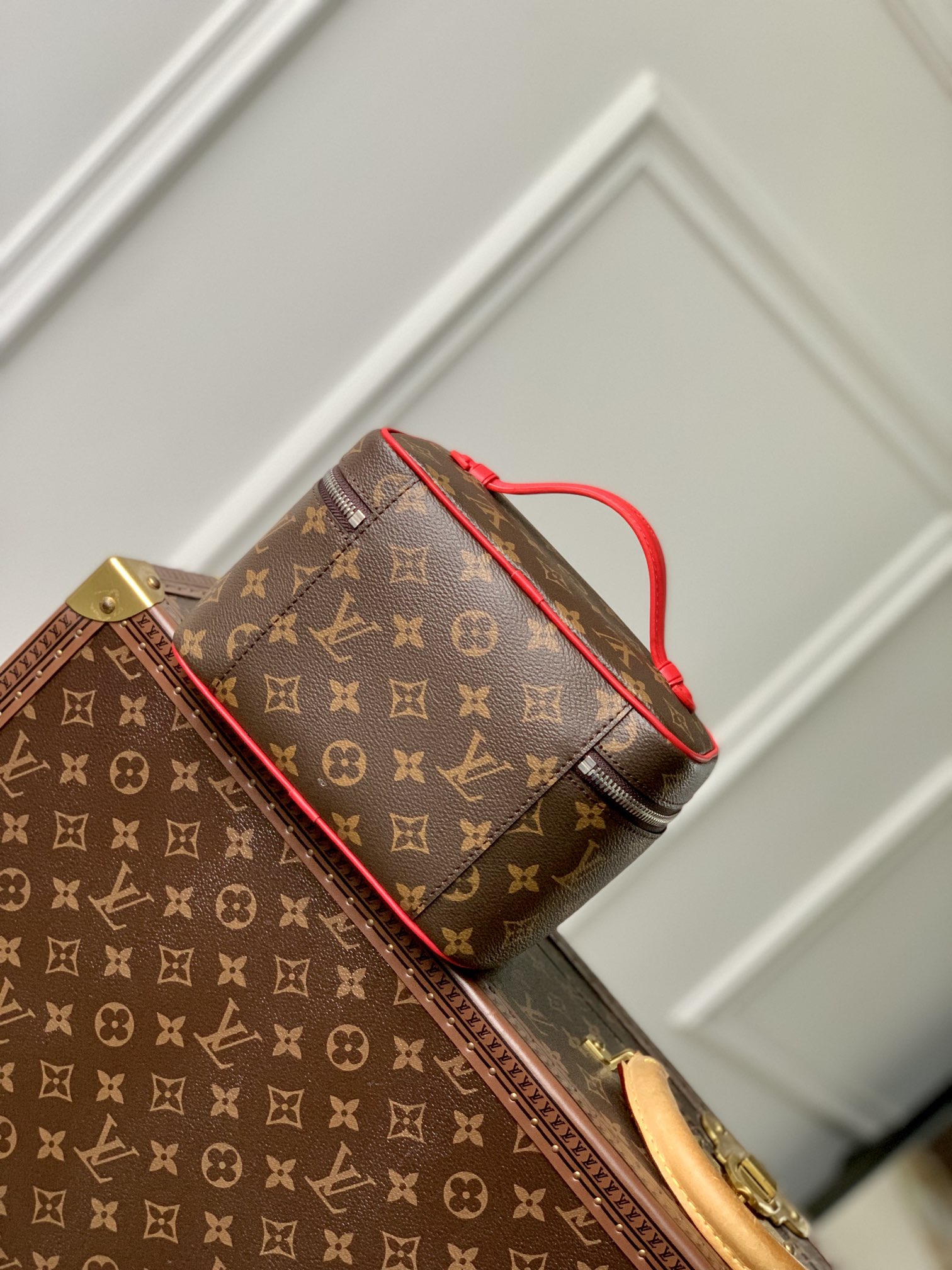l0*is V*t0n nice cosmetic bag