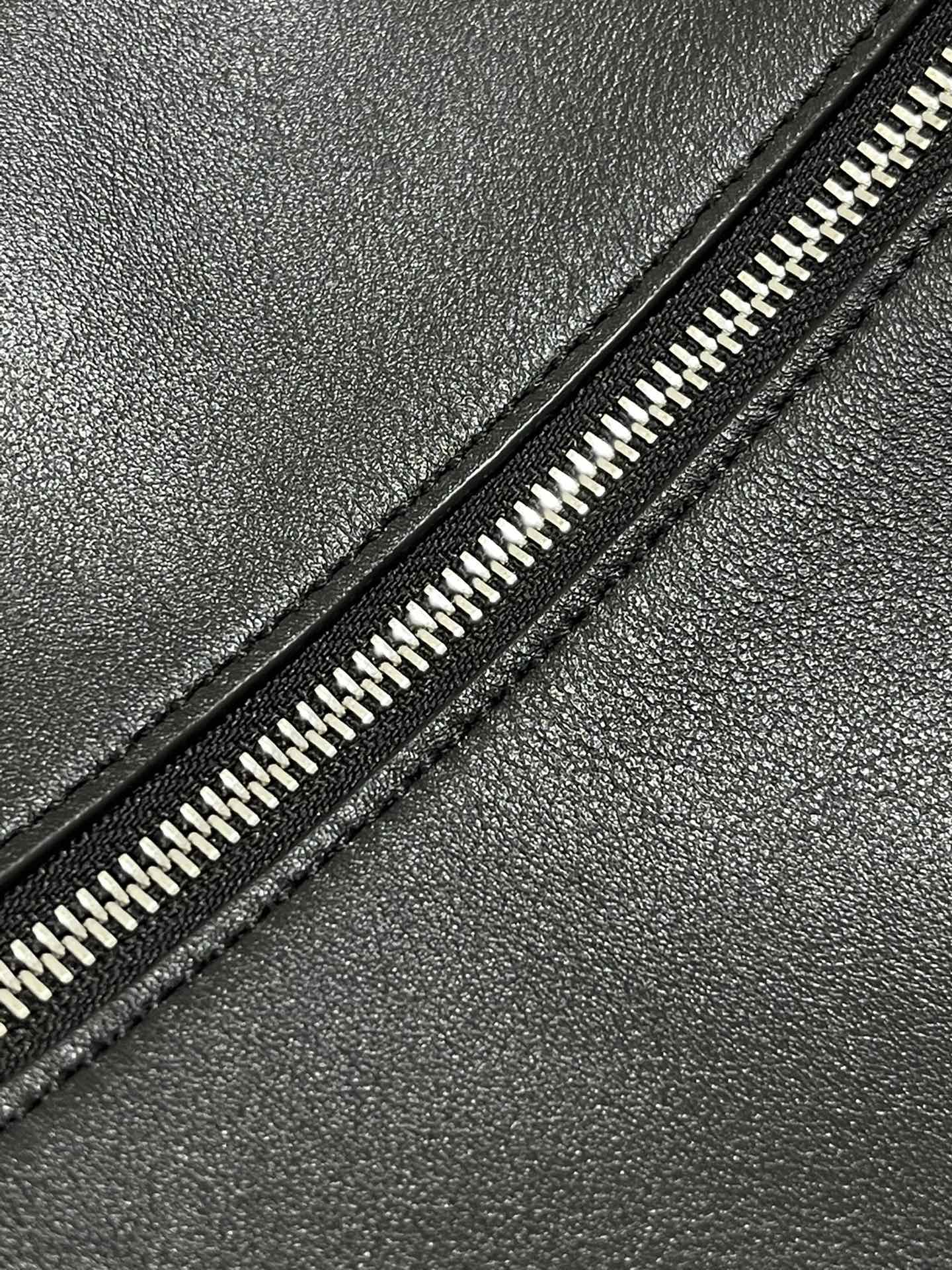 L0ew* cubi bag-43*29*13.5cm