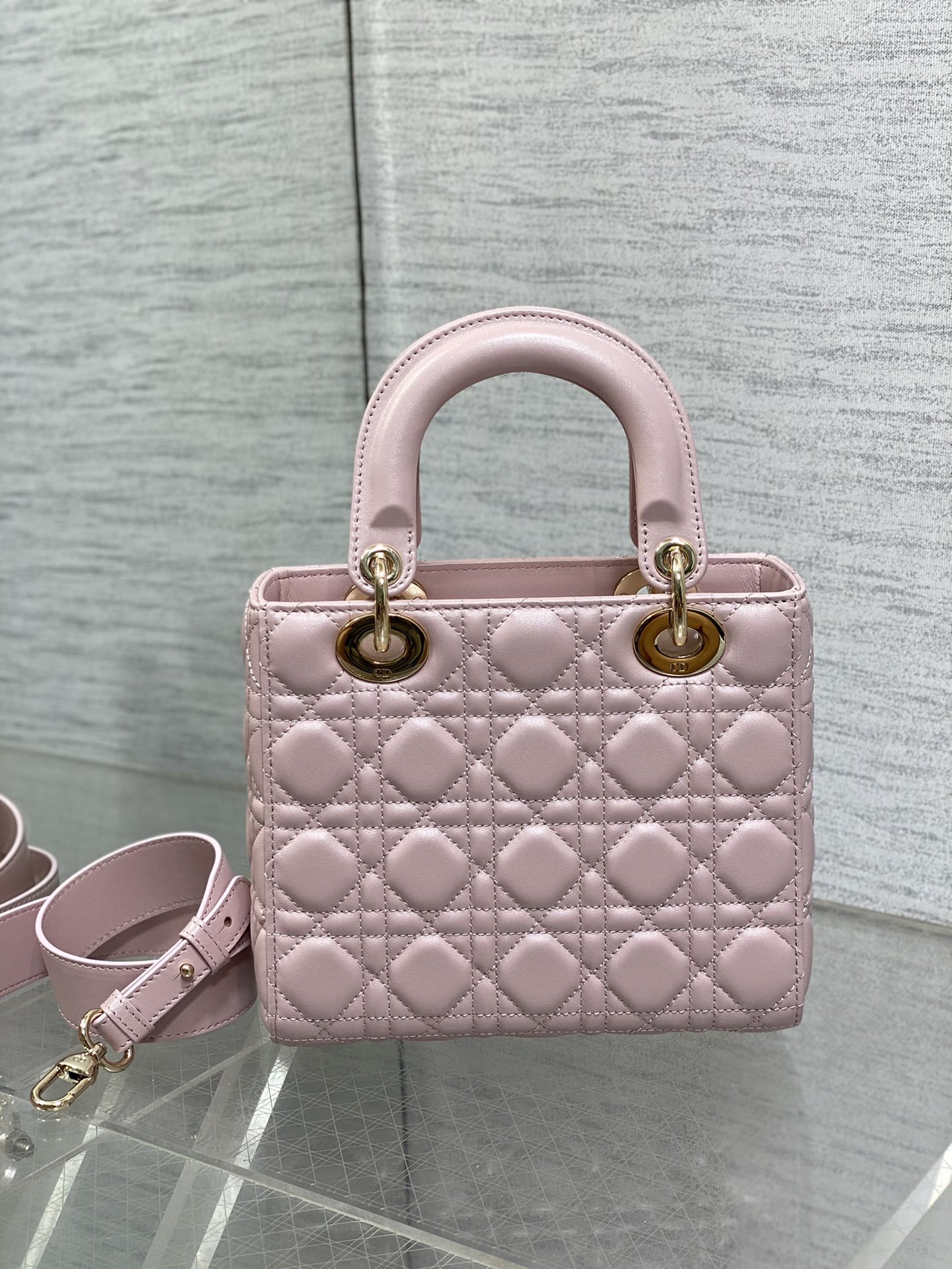 lady D*or bag-gold hardware-20*16.5*8cm