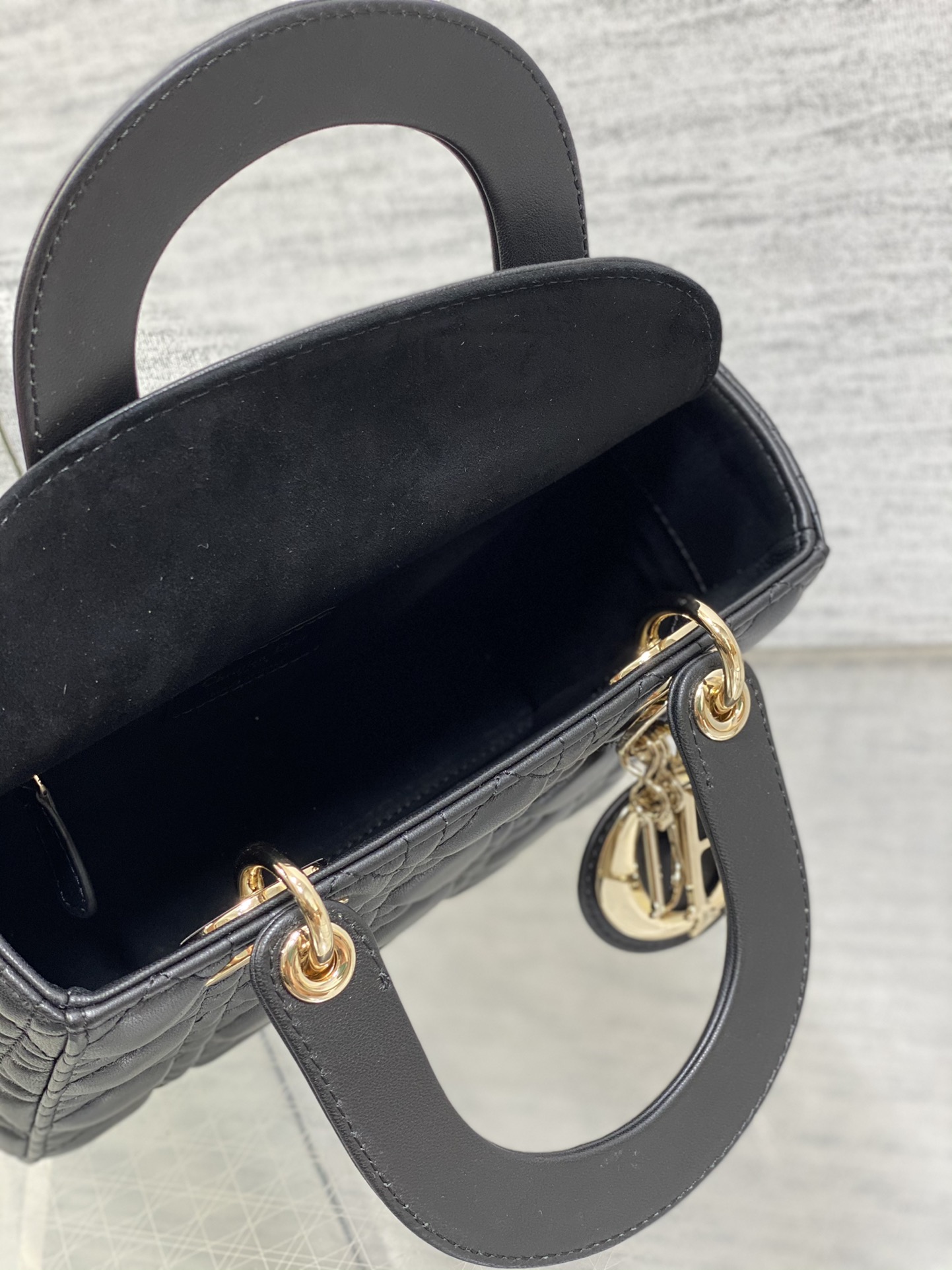 lady D*or bag-gold hardware-20*16.5*8cm