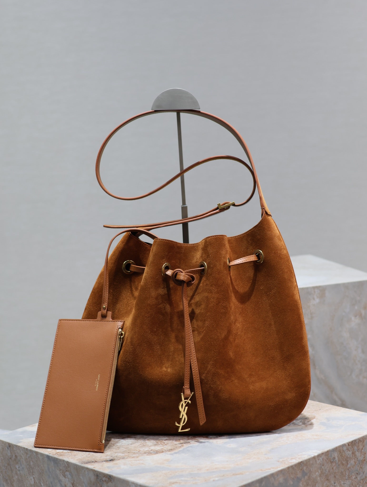 Y*L flat hobo bag-44×33×2.5cm