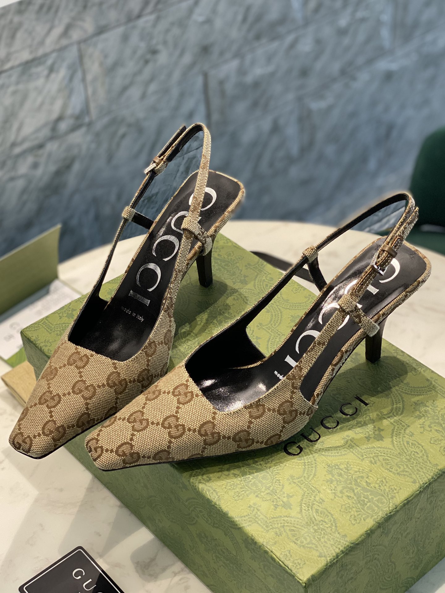 G*u*i heels-7.5cm